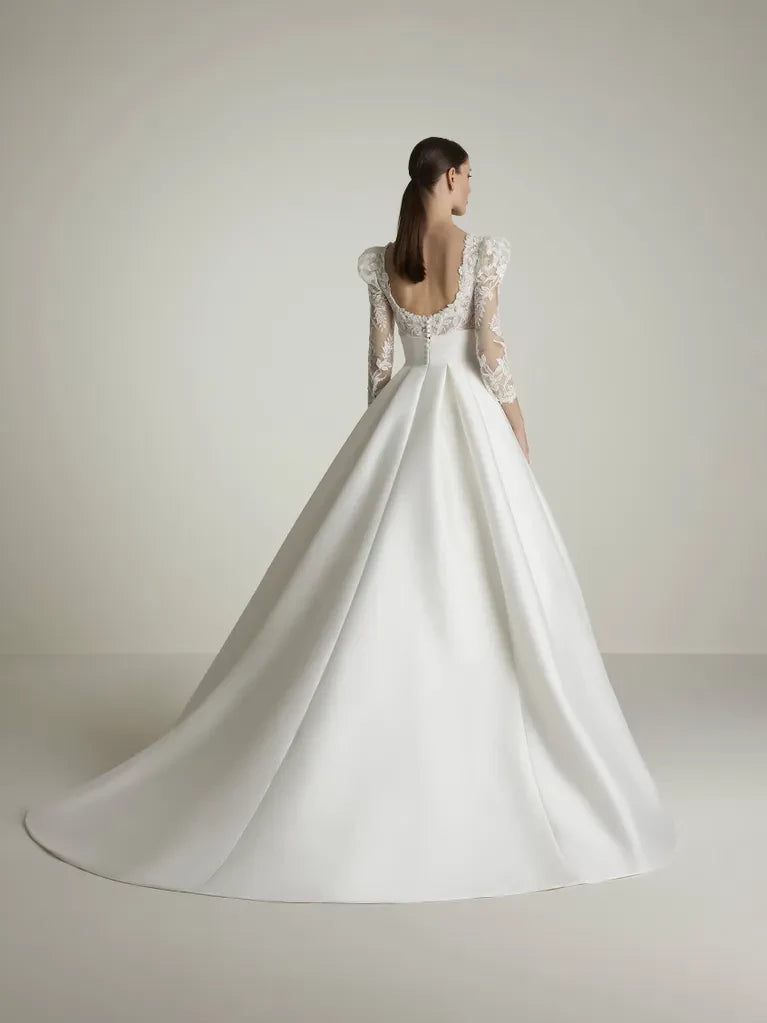 Elegant Ball Gown Square Neck Lace 3/4 Sleeve Open Back Floor-Length Winter Wedding Dress