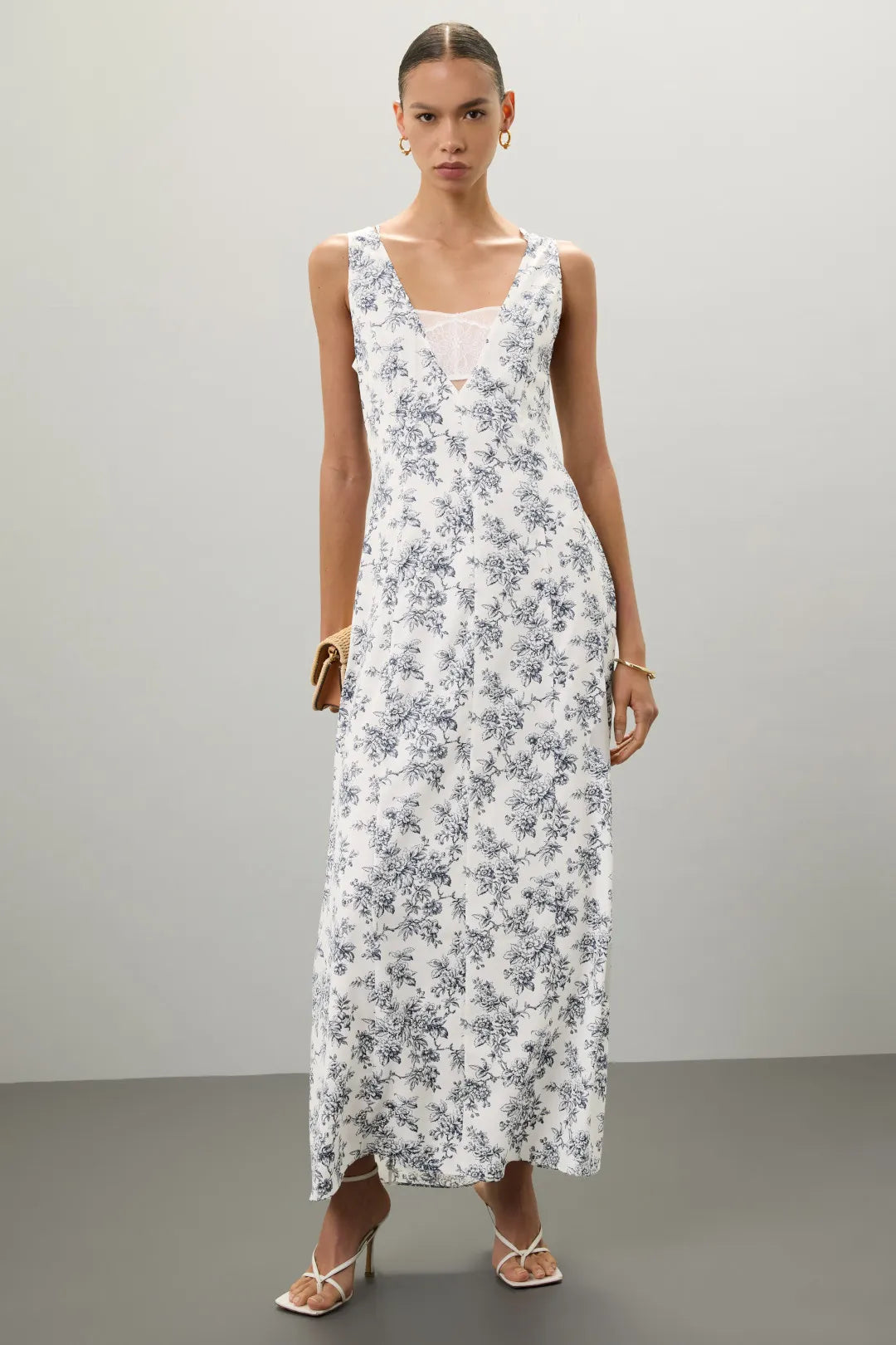 Elegant Blue Floral A-Line V-Neck Sleeveless Lace-Insert Maxi Prom Dresses