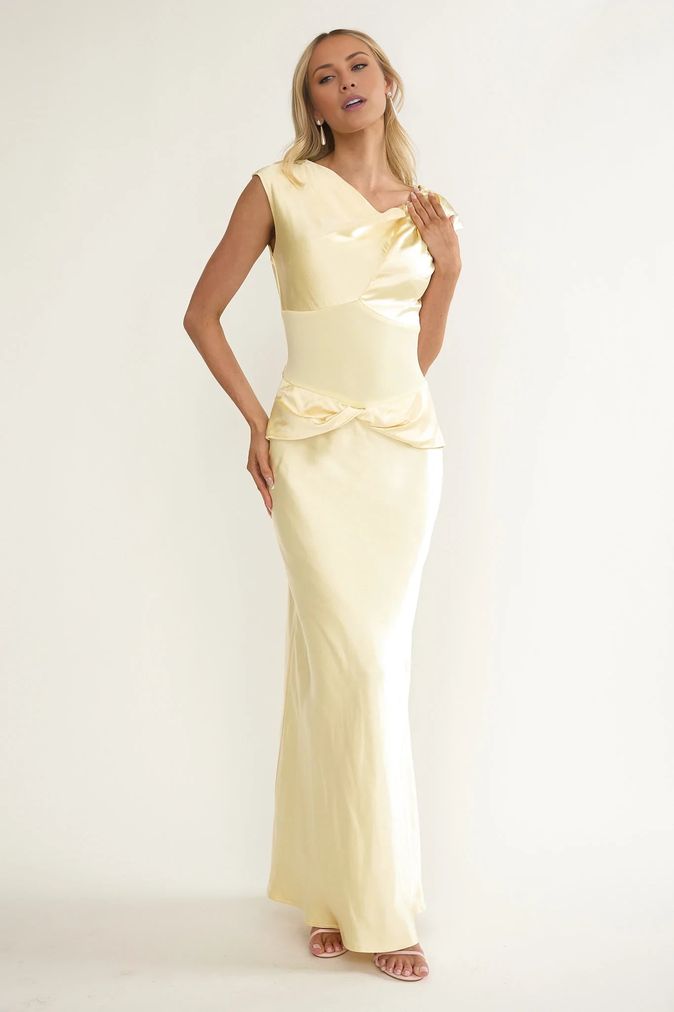 Elegant Light Yellow Asymmetric Neckline Sleeveless Backless Knot-Detail Satin Floor-Length Prom Dress