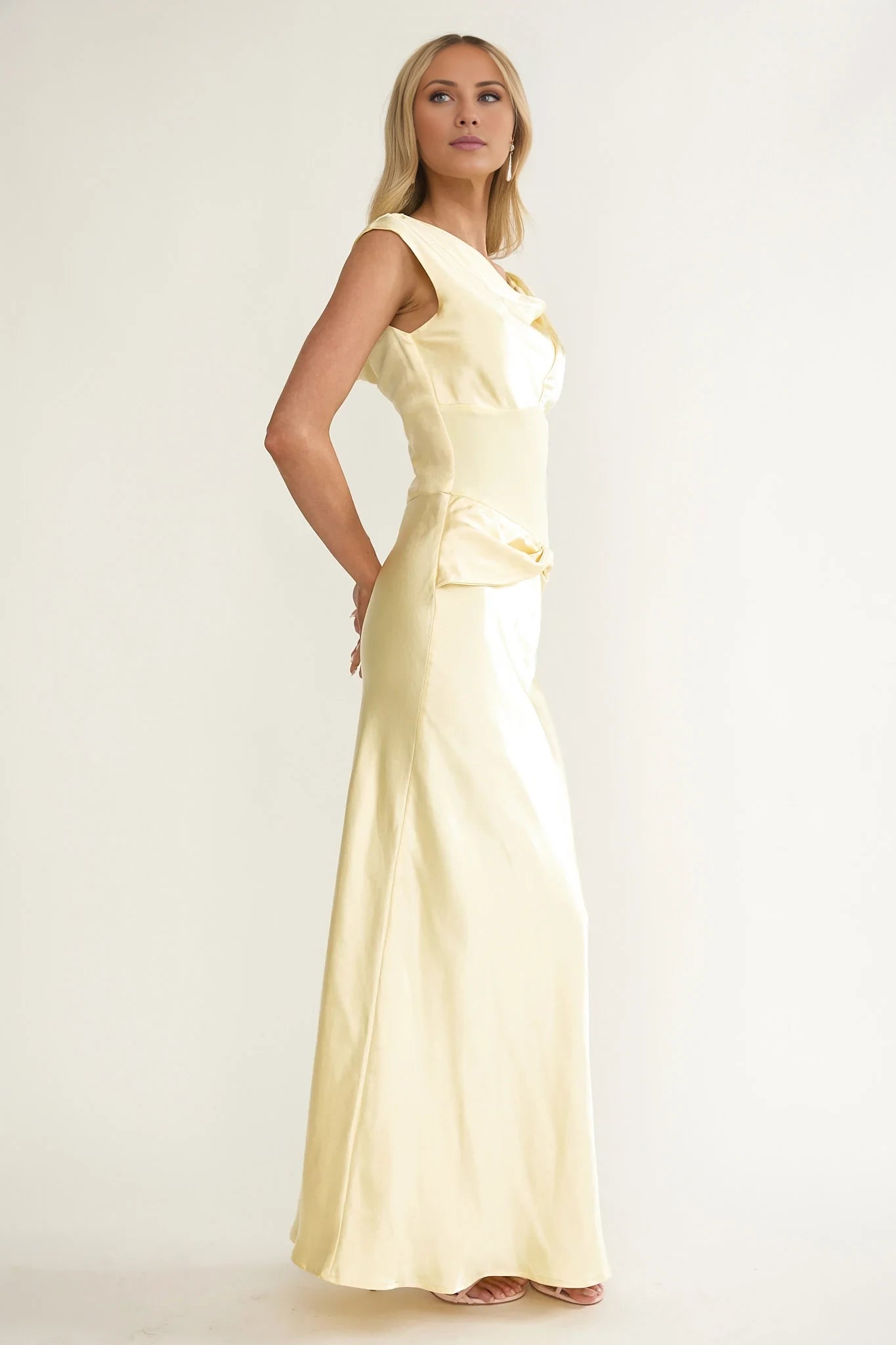 Elegant Light Yellow Asymmetric Neckline Sleeveless Backless Knot-Detail Satin Floor-Length Prom Dress