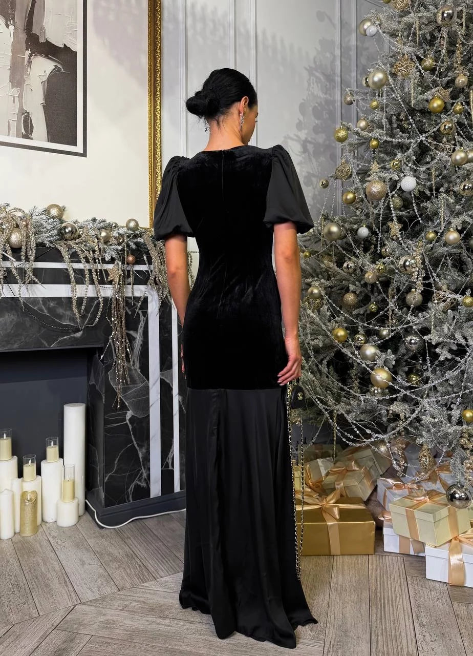 Black Velvet Floor-Length Evening Dress with Puffed Sleeves and Brooch Detail
