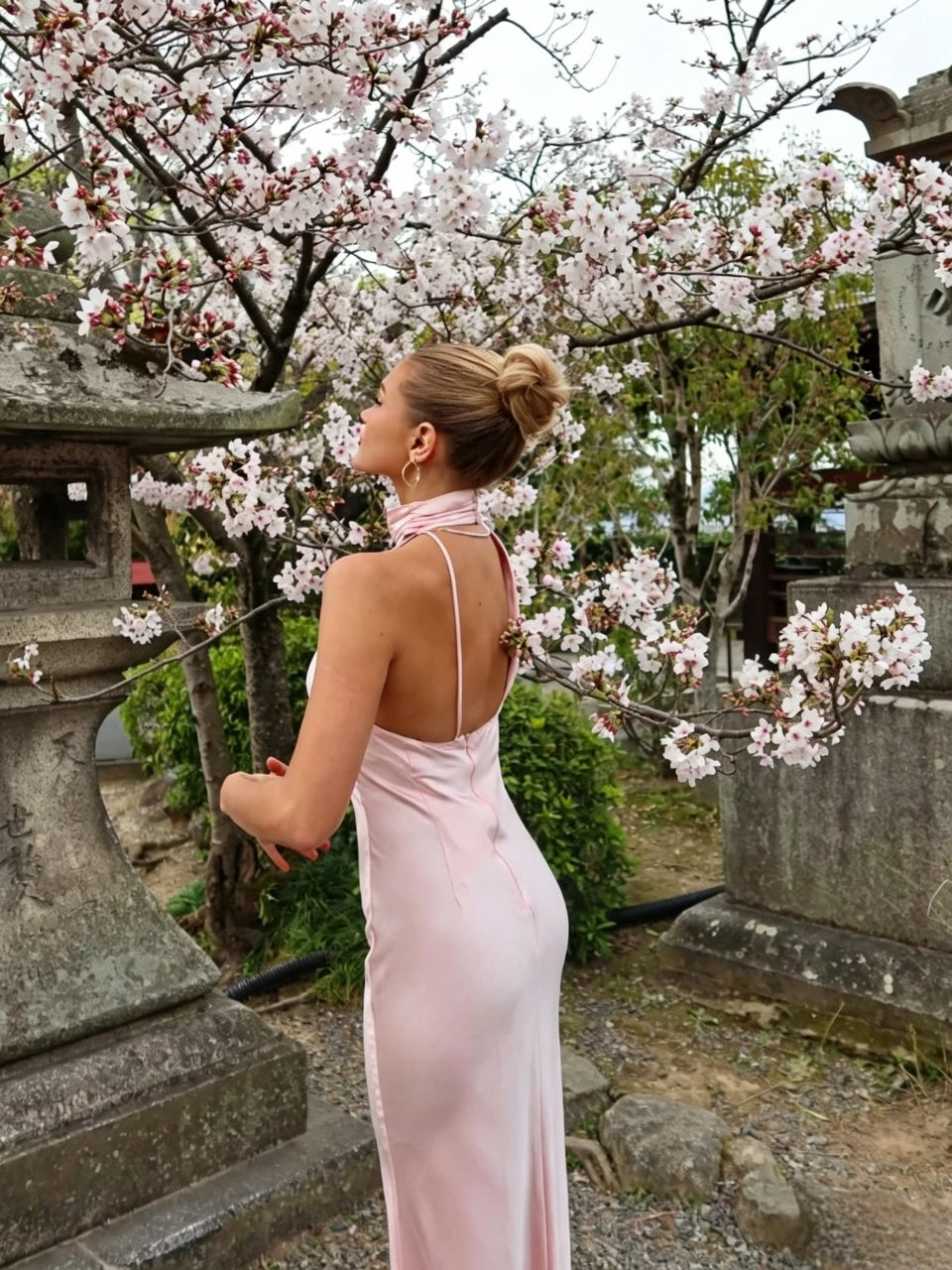 Elegant Mermaid Halter Neck Sleeveless Open Back Floor Length Evening Dress