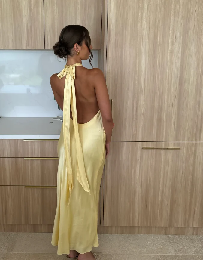 Elegant Mermaid Halter V-Neck Tie Back Floor-Length Satin Evening Dress