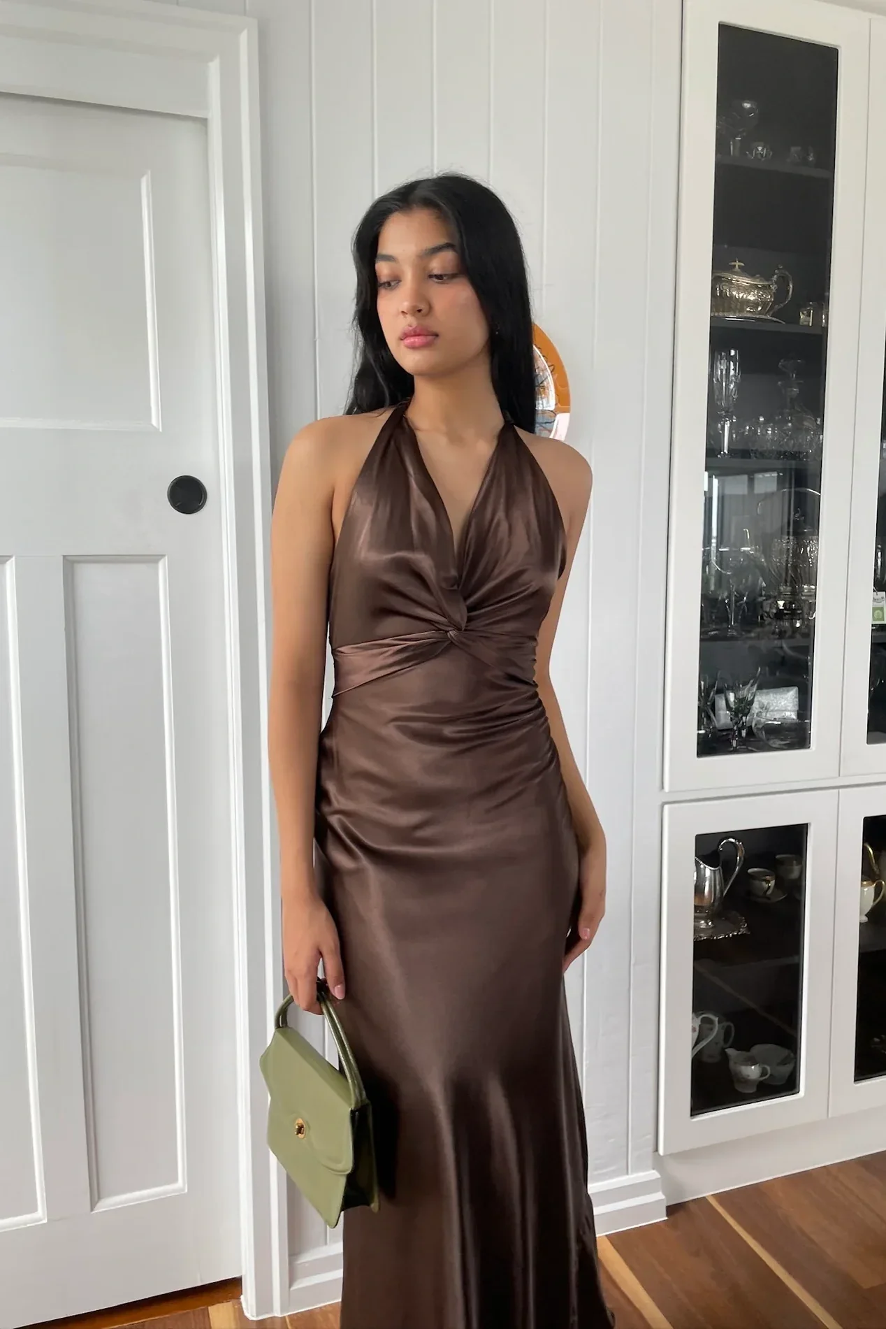 Elegant Mermaid Halter V-Neck Tie Back Floor-Length Satin Evening Dress