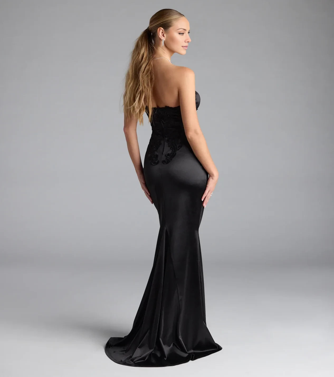Elegant Mermaid Off Shoulder Neck Strapless Lace-Detailed Satin Floor-Length Evening Dress
