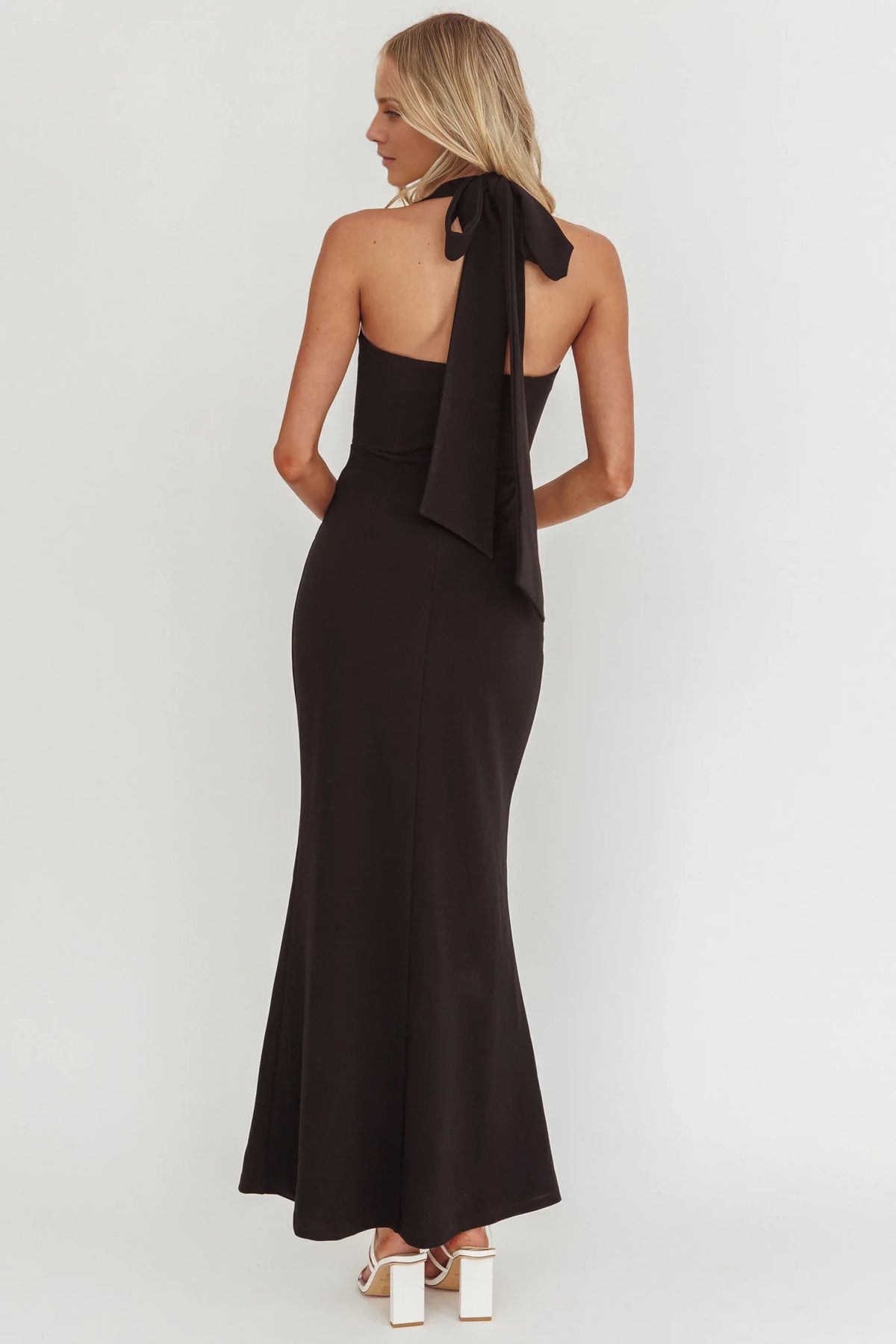 Elegant Black Crepe Square Neck Sheath/Column Floor-Length Dress
