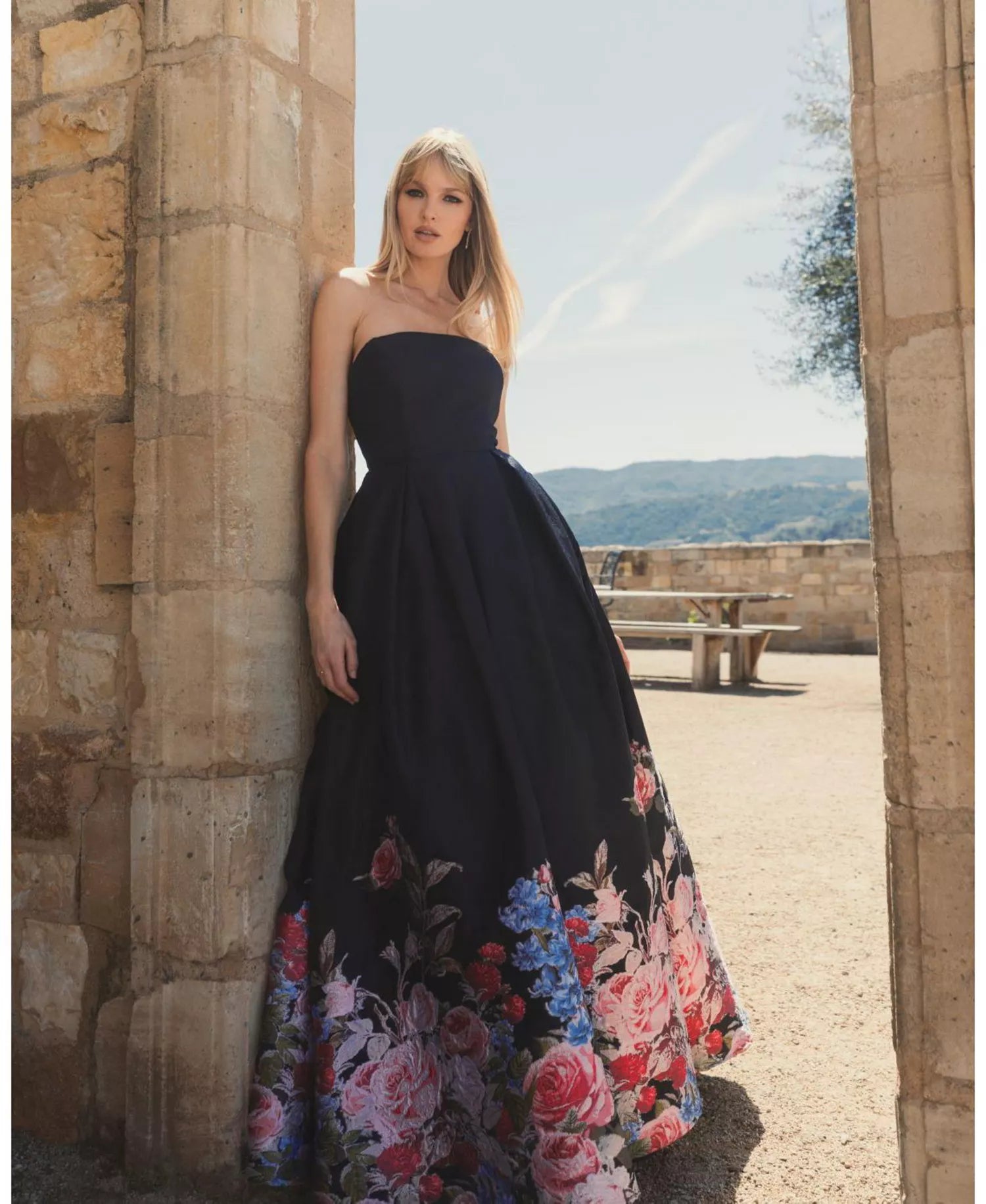 Elegant Structured Floral Strapless Sleeveless Ball Gown Embroidered Hem Floor-Length Prom Dress