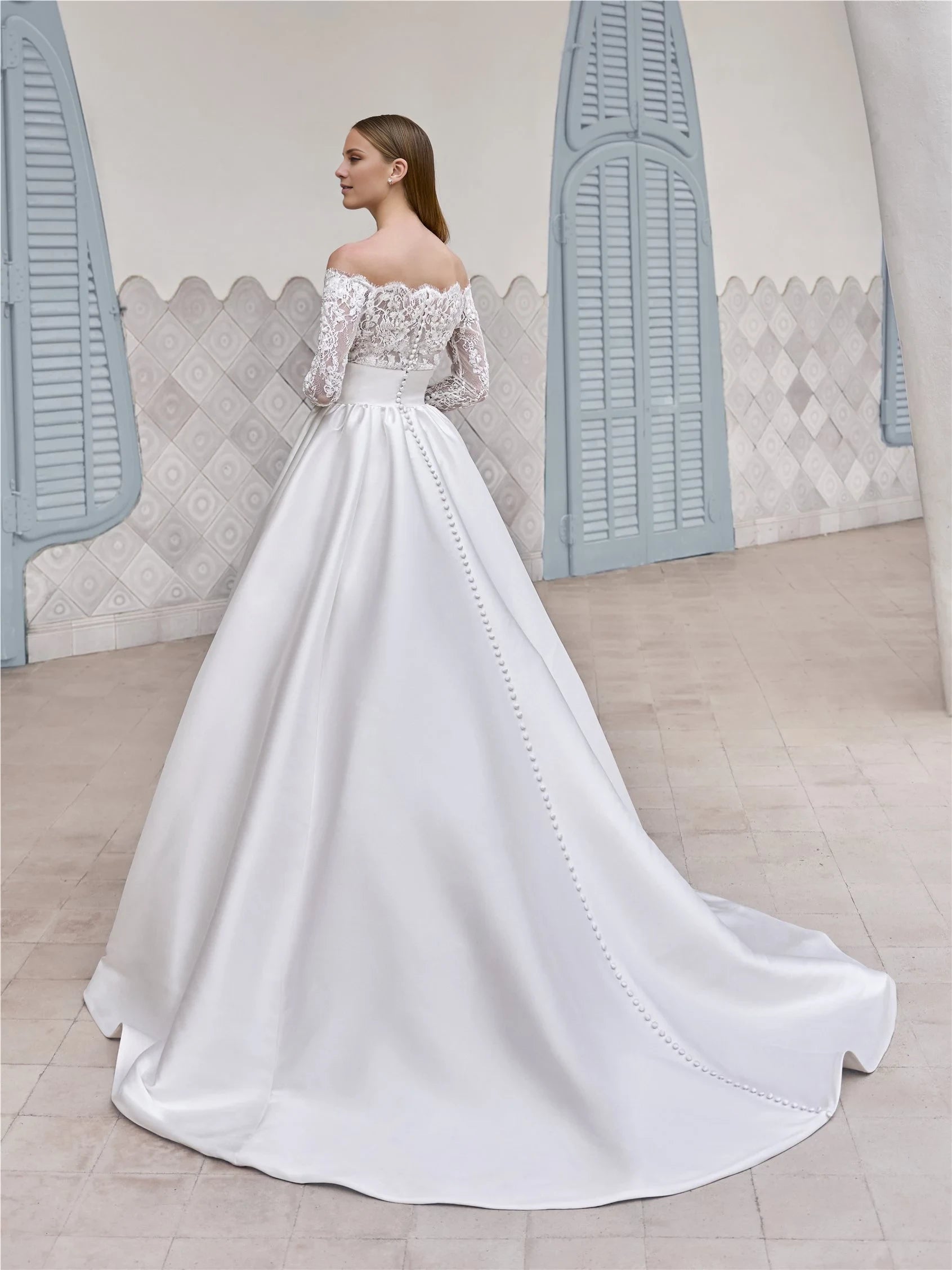 Elegant White Off-Shoulder Neck Lace Long Sleeve Ball Gown Winter Wedding Dress