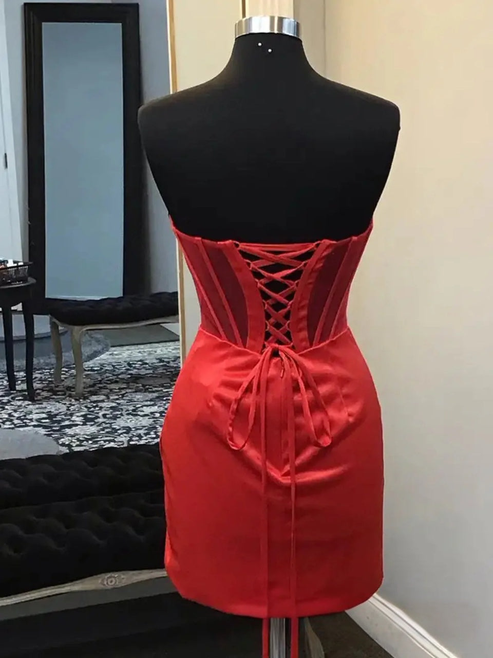 Elegant Draped Sheath Strapless Sweetheart Sleeveless Lace-Up Back Short Mini Homecoming Dresses