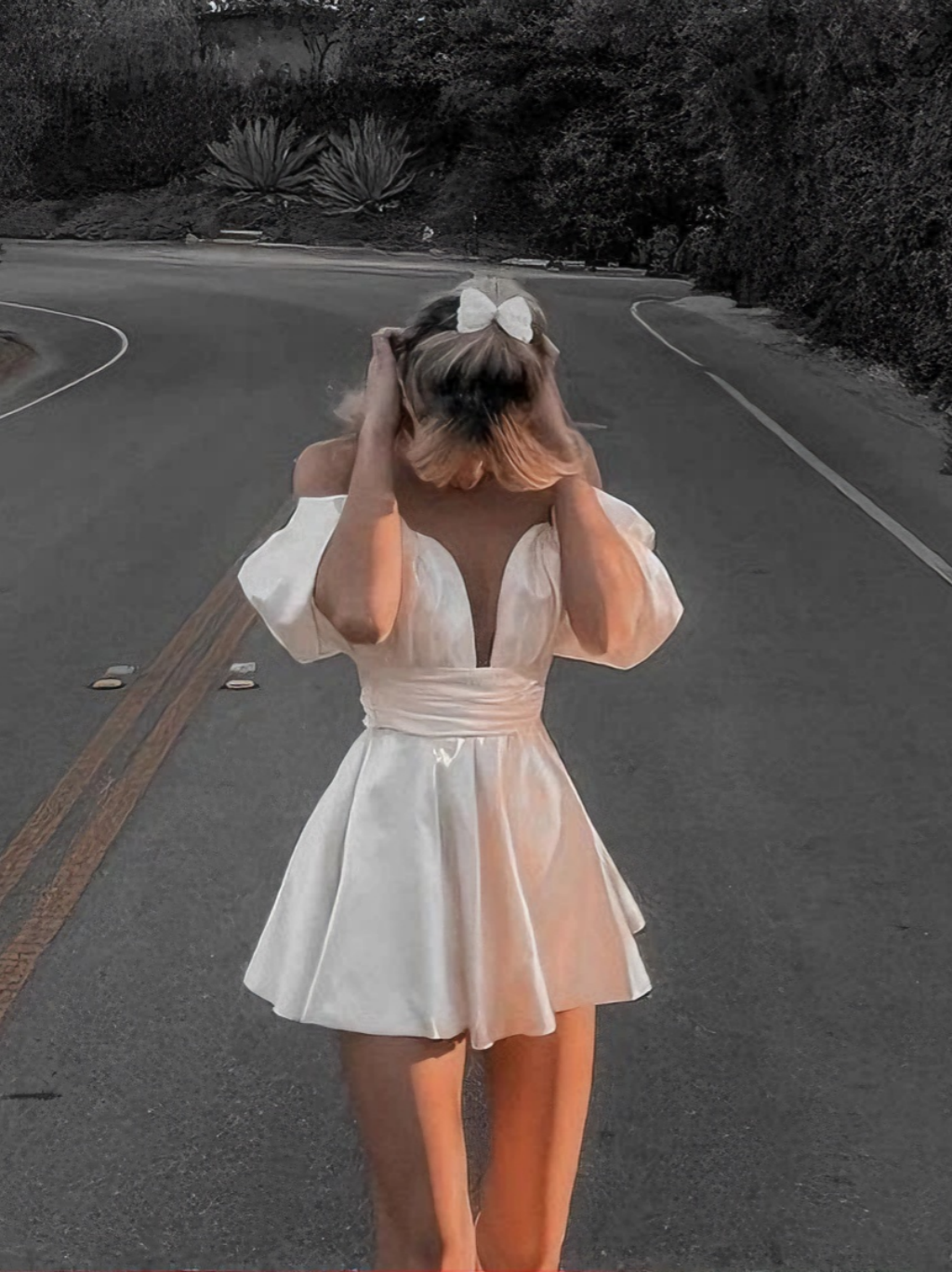 Elegant Fit-and-Flare Plunging V-Neck Off-Shoulder Puffy Sleeve Open Back Mini Homecoming Dresses