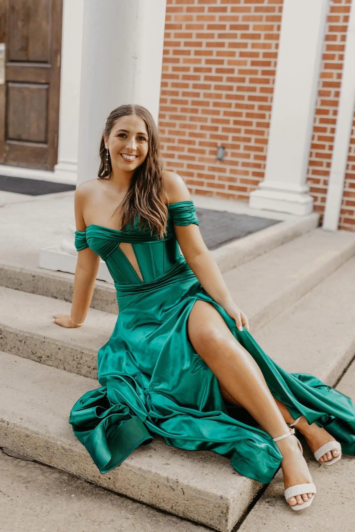 Emerald Green Satin Off Shoulder Prom Dresses Corset Lace Up Back High Slit Train Formal Gown
