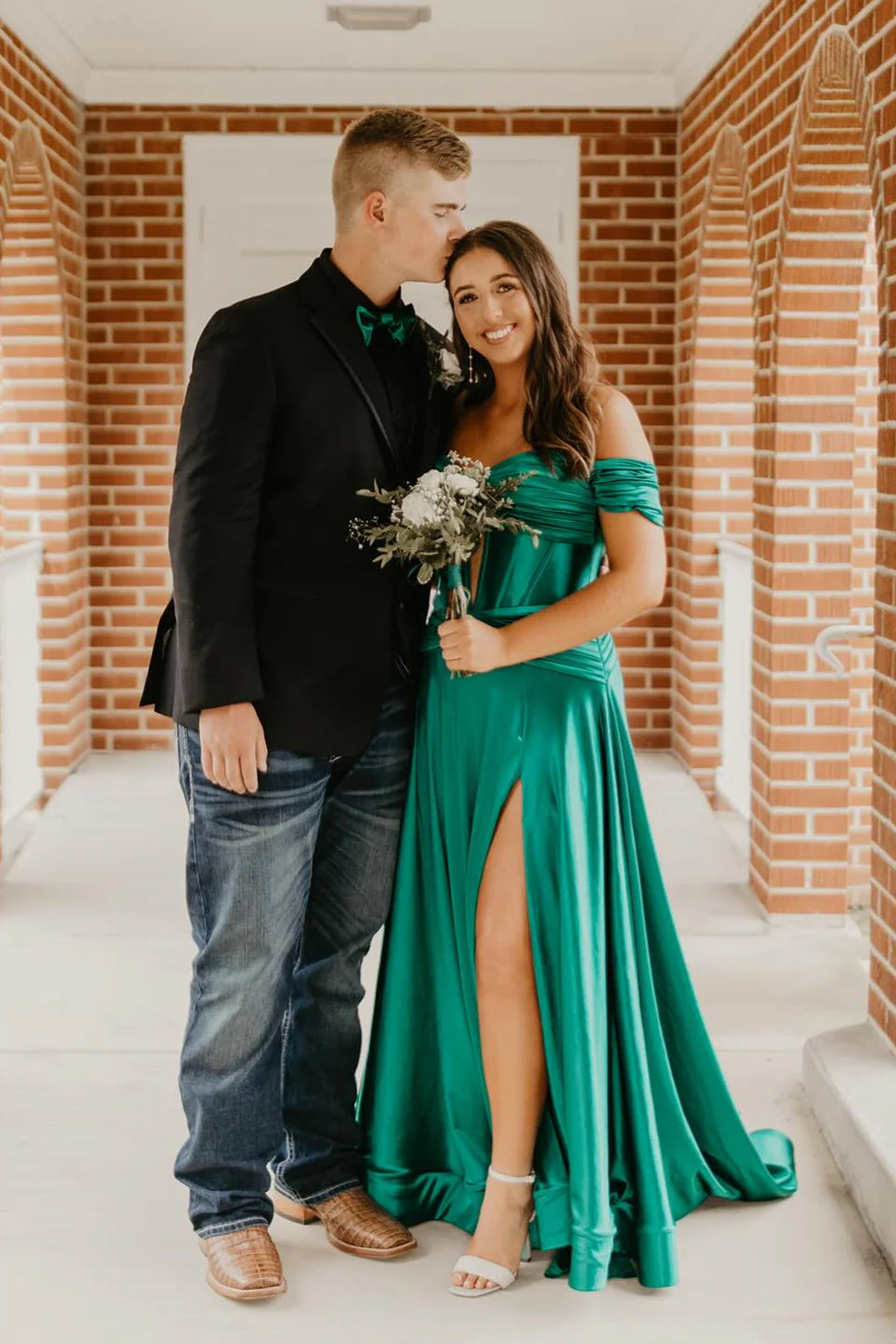 Emerald Green Satin Off Shoulder Prom Dresses Corset Lace Up Back High Slit Train Formal Gown