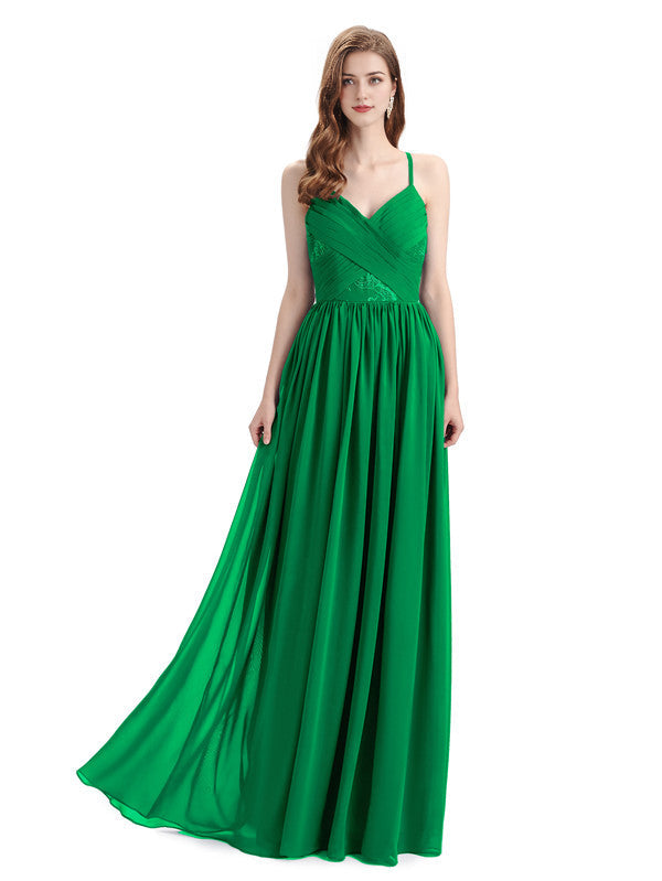 Elegantes vestidos de dama de honor de gasa con tirantes finos, corte A, escote en V y largo hasta el suelo