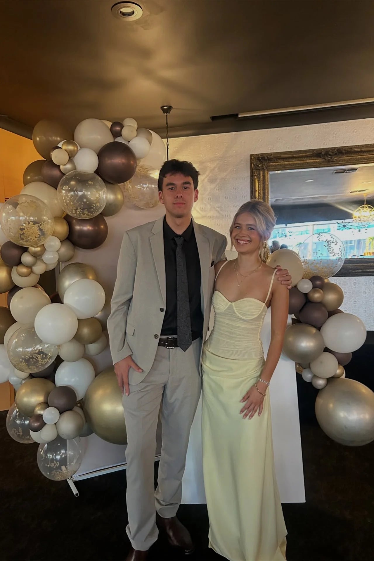 Enchanting Spaghetti Strap Prom Dresses with Sweetheart Neckline, Ruched Mesh Bodice, Side Slit and Flowing Satin Maxi Silhouette Formal Gown