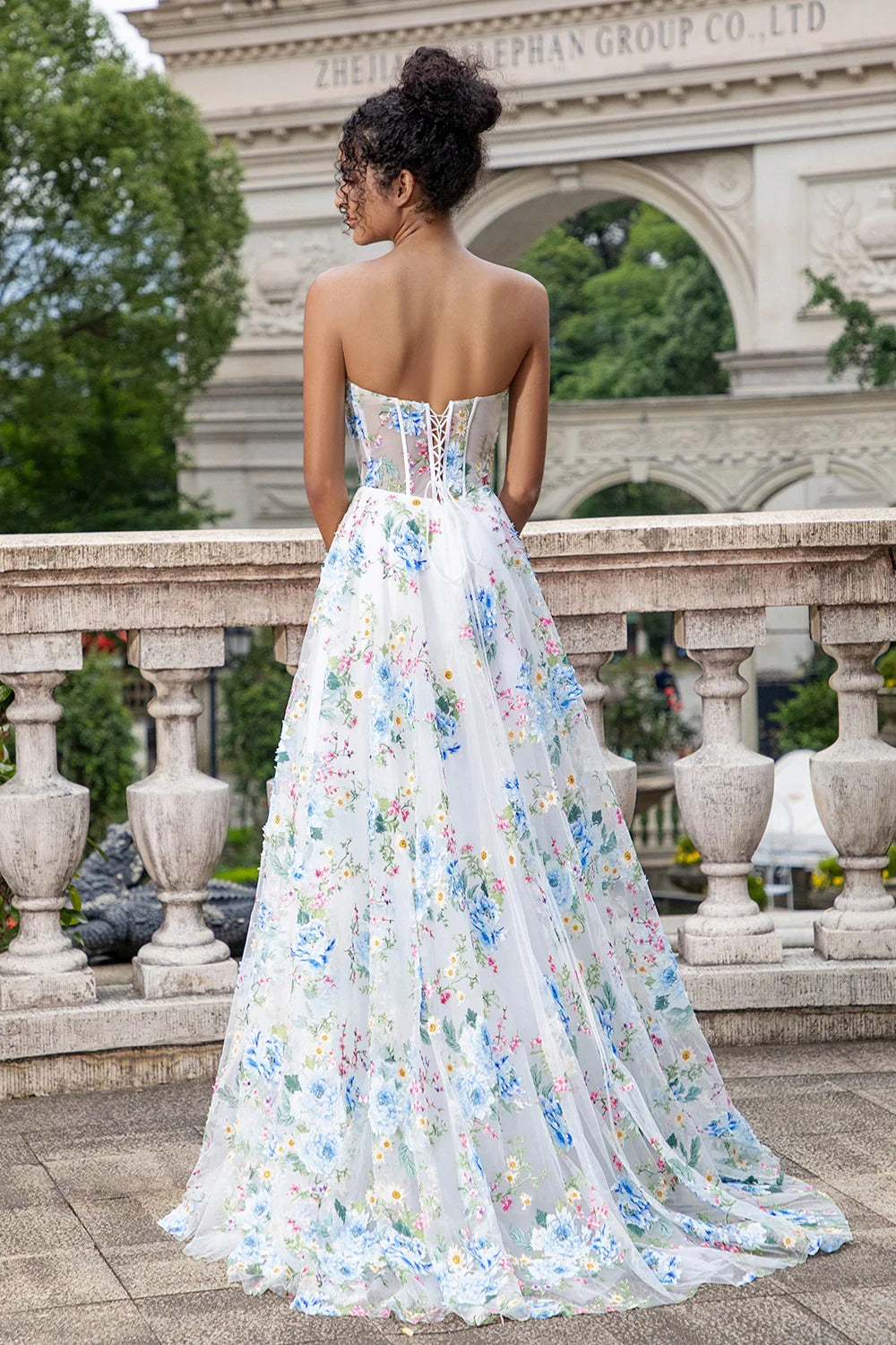 Floral Embroidered Strapless Tulle Gown – Sweetheart Corset Formal Dress with Train