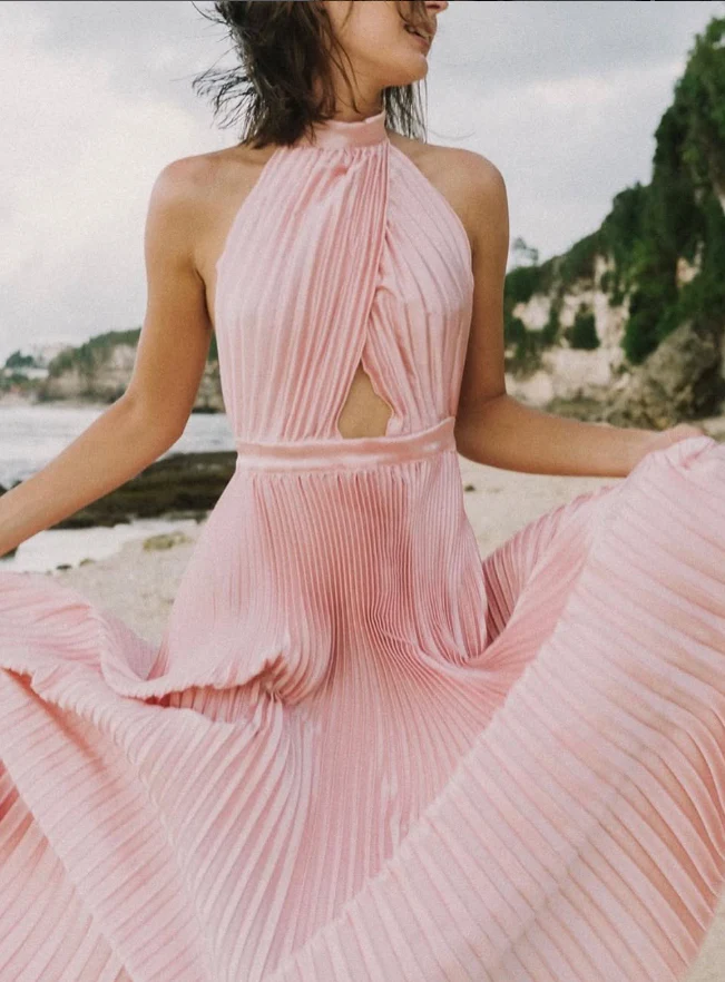 Flowy A-line pleated halter neck sleeveless open-back floor-length evening dress