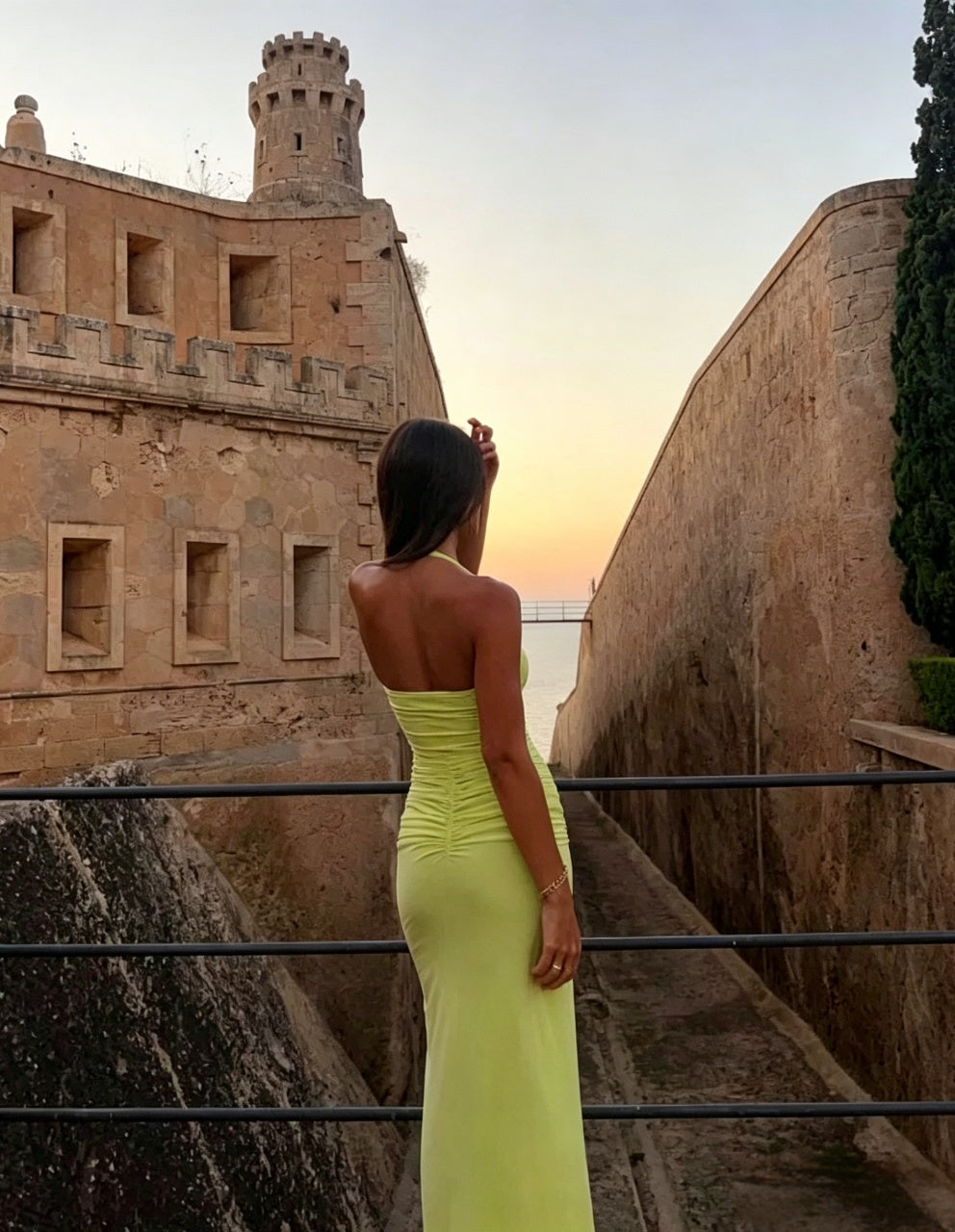 Form-Fitting Mermaid Sweetheart Halter Neck Open Back Ruched High Slit Floor Length Evening Dress