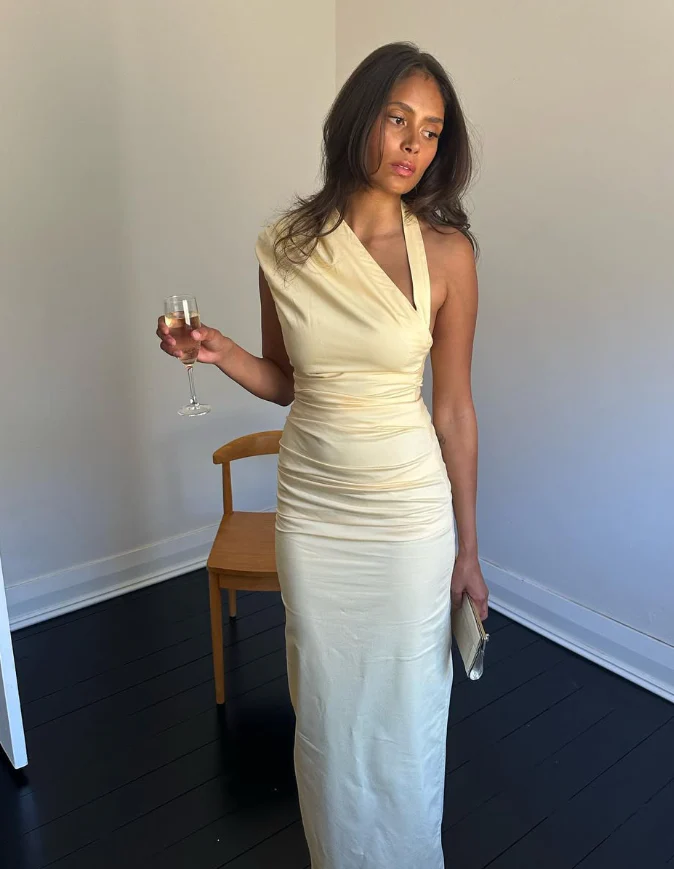 Form-fitting bodycon one-shoulder halter sleeveless backless slit maxi evening dress