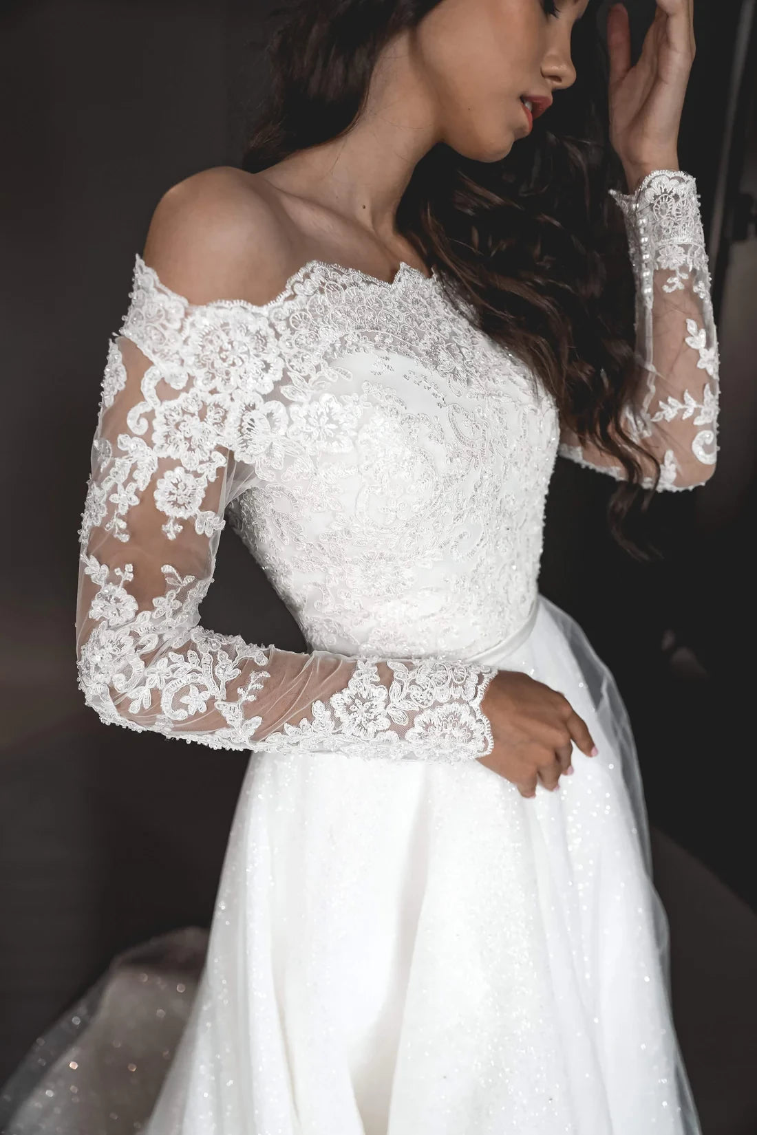 Glamorous Ball Gown Off-Shoulder Neck Lace Long Sleeve Sparkle Maxi Winter Wedding Dress