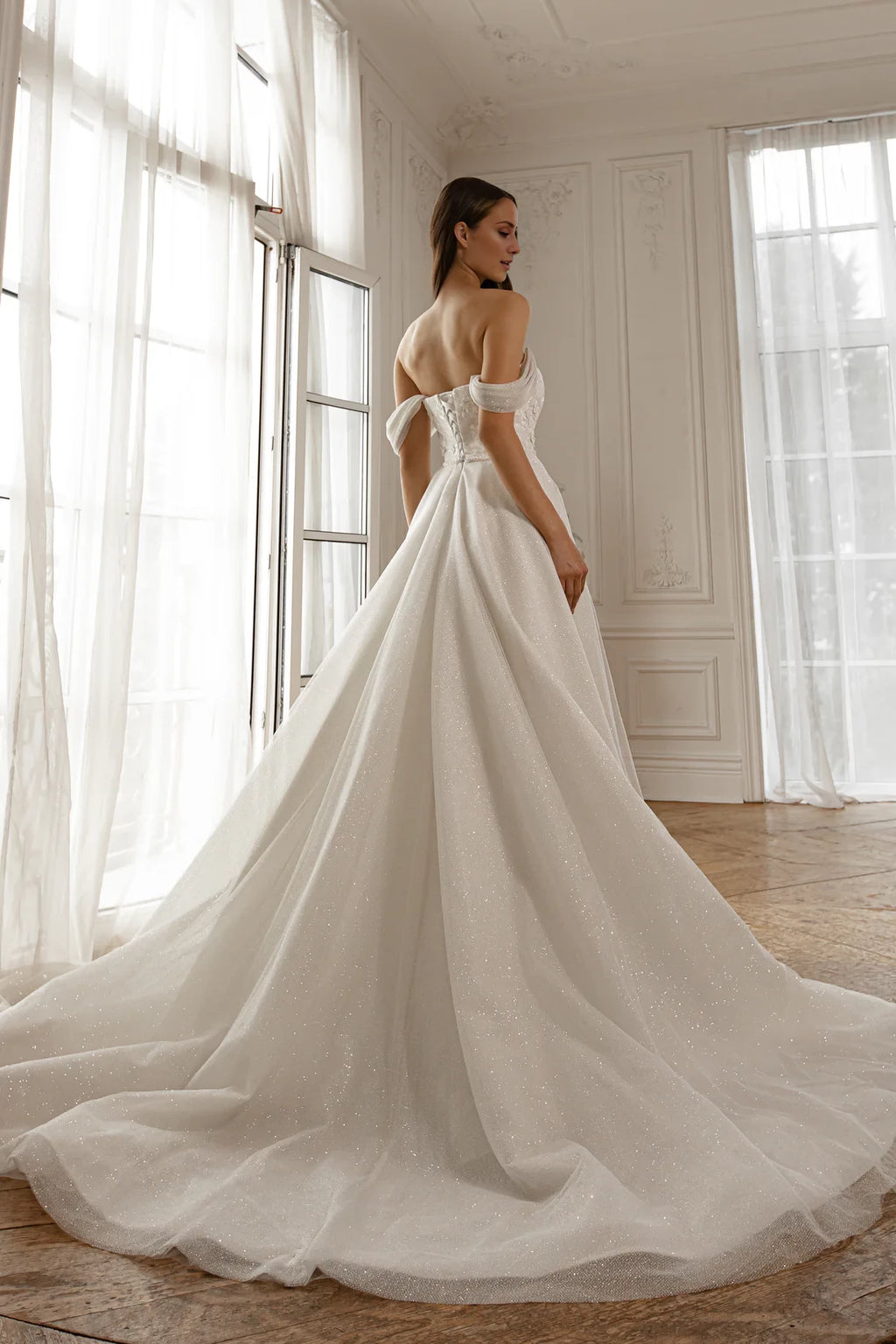 Elegant Ivory Off-the-Shoulder Sweetheart A-Line Tulle Floor-Length Gown