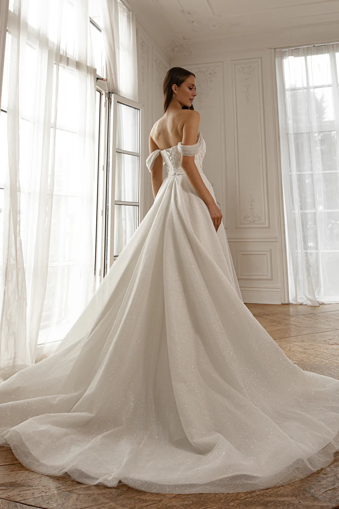 Elegant Ivory Off-the-Shoulder Sweetheart A-Line Tulle Floor-Length Gown