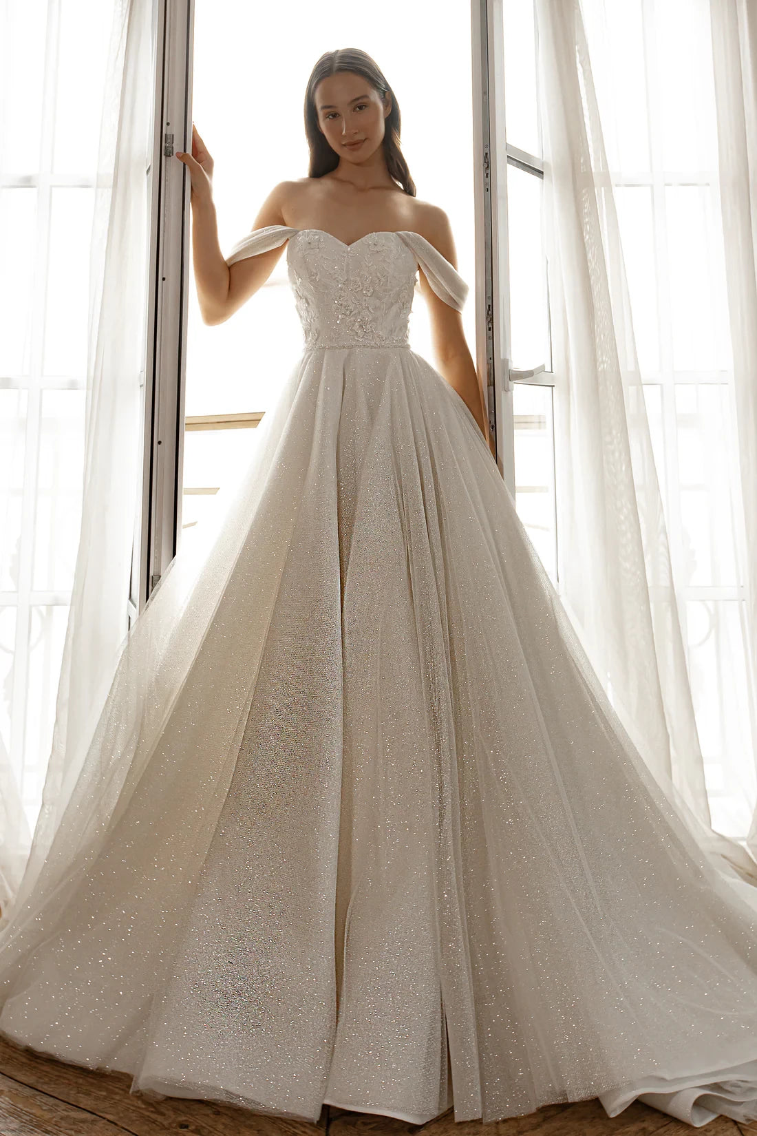 Glamorous Ball Gown Off-Shoulder Sleeveless Embroidered Sparkle Maxi Winter Wedding Dress