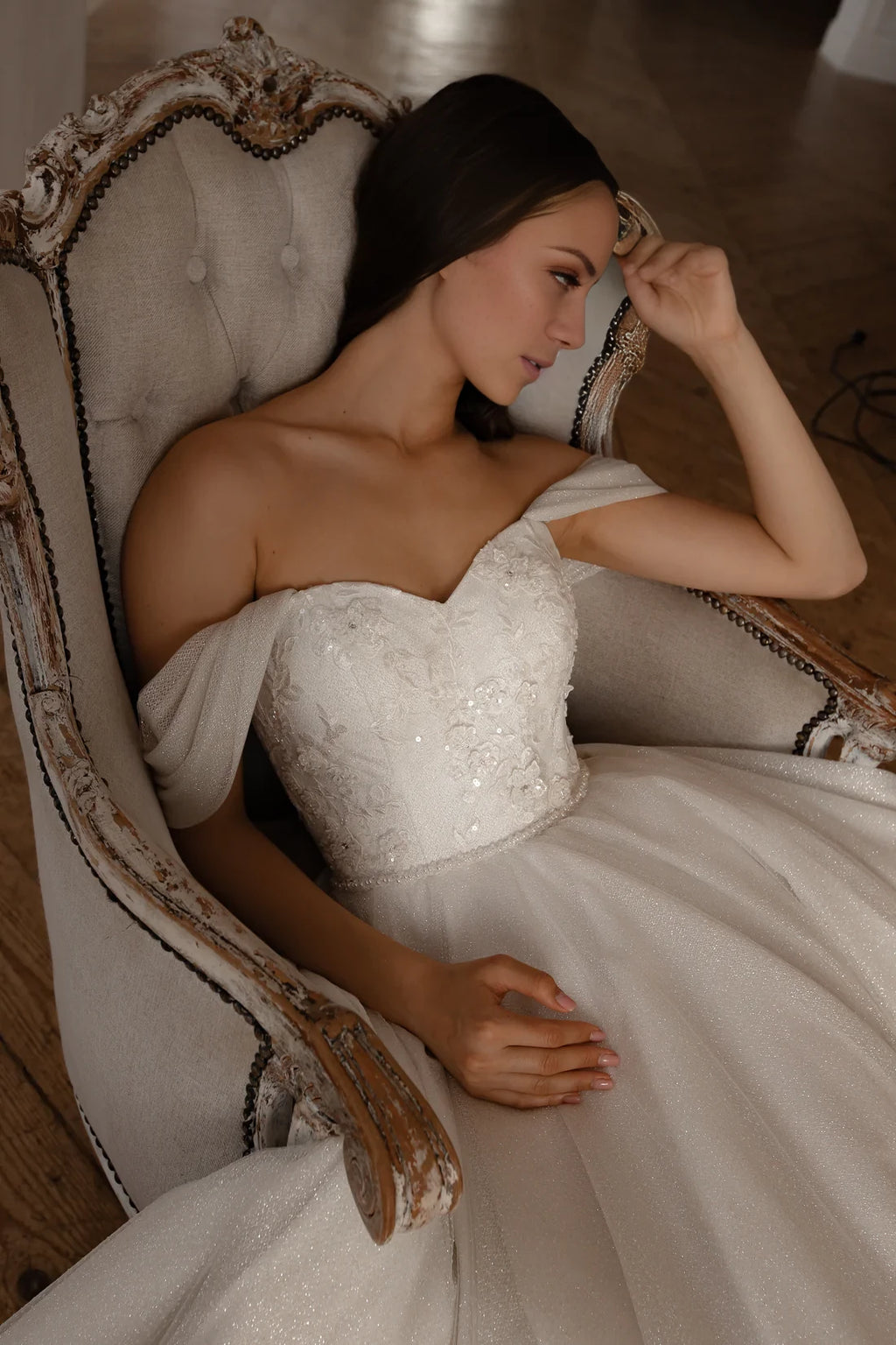 Elegant Ivory Off-the-Shoulder Sweetheart A-Line Tulle Floor-Length Gown