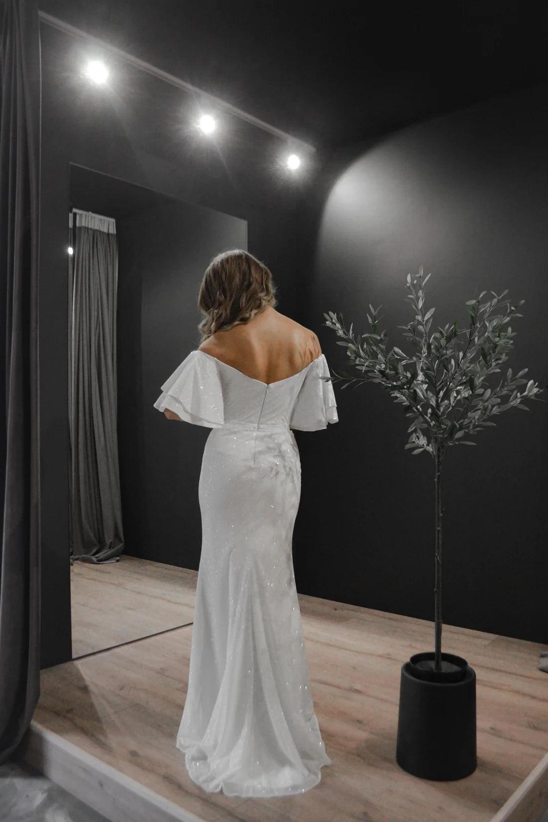 White Glitter Sheath/column Gown with V-Neck and Off-the-Shoulder Ruffles