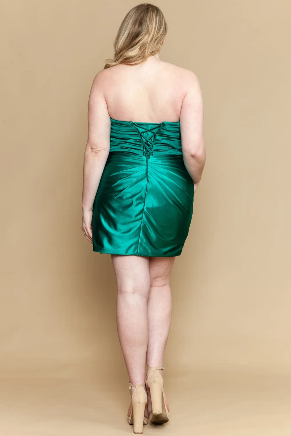 Glamorous Satin Sheath Strapless Sweetheart Sleeveless Lace-Up Back Mini Homecoming Dresses