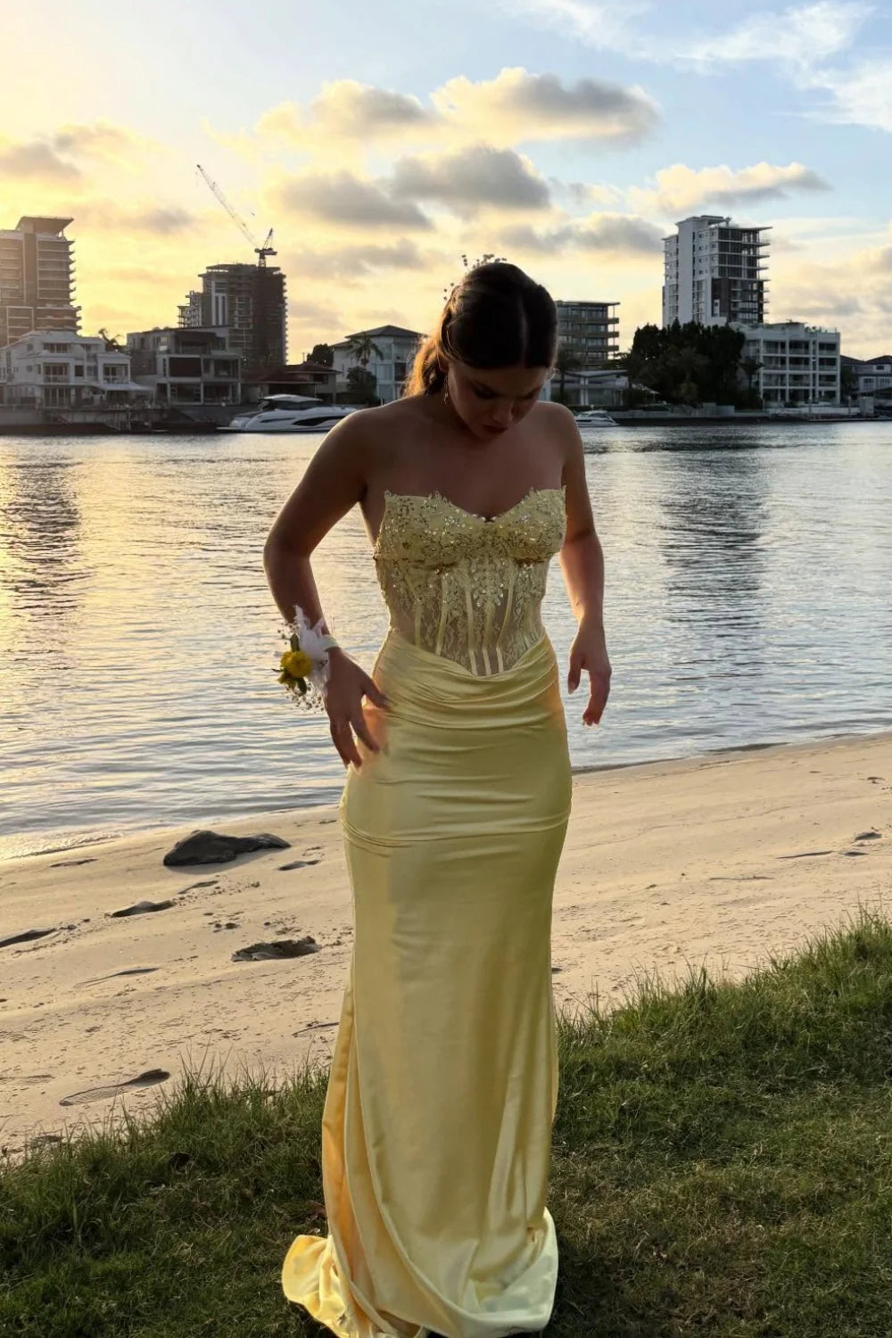 Daffodil Satin Sweetheart Sheath/column Floor-Length Dress