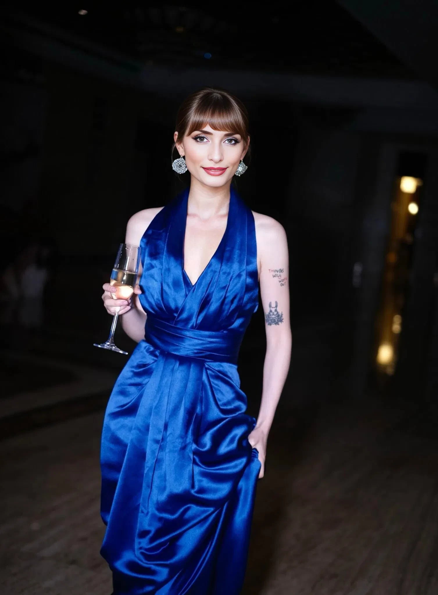 Graceful Satin Sheath Halter V-Neck Sleeveless Open Back Floor-Length Evening Dresses
