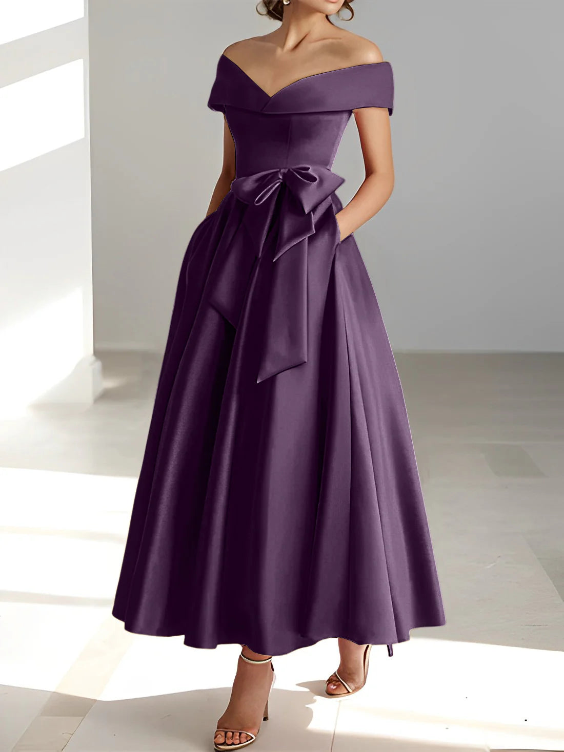 Abiti da sposa a trapezio/principessa con spalle scoperte e tasche