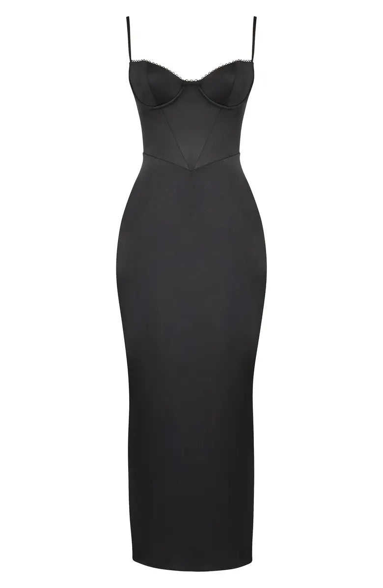 Elegante vestido de fiesta con tirantes finos, hombros descubiertos, corsé ajustado de satén, sin espalda y largo hasta el suelo