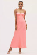 Vestido de fiesta con cuello en forma de corazón, hombros descubiertos, sin mangas, tirantes finos, espalda descubierta y largo hasta el suelo 