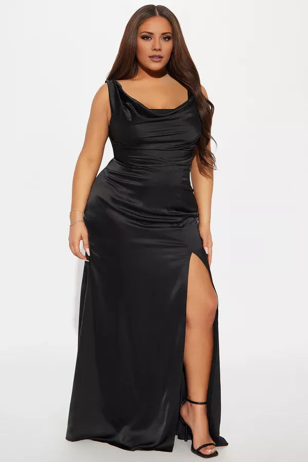 Vestido de noche largo hasta el suelo, sin mangas, con cuello con capucha, hombros descubiertos, espalda descubierta, abertura lateral