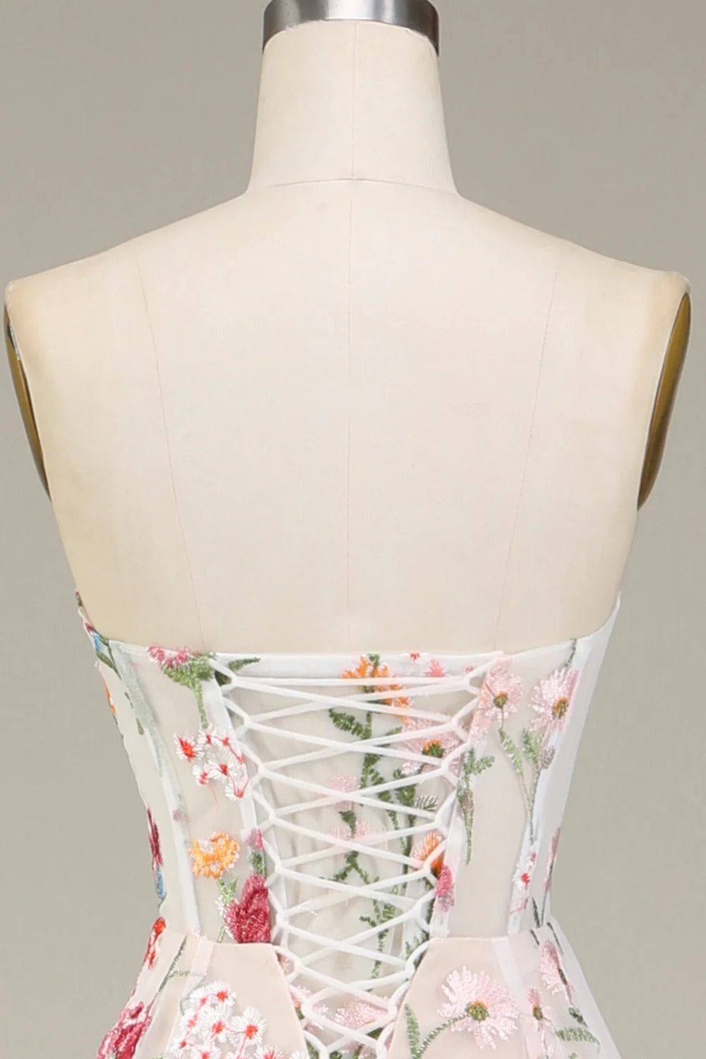Ivory Floral Embroidered Tulle Gown – Strapless Sweetheart Prom Dress with Lace-Up Back & Train