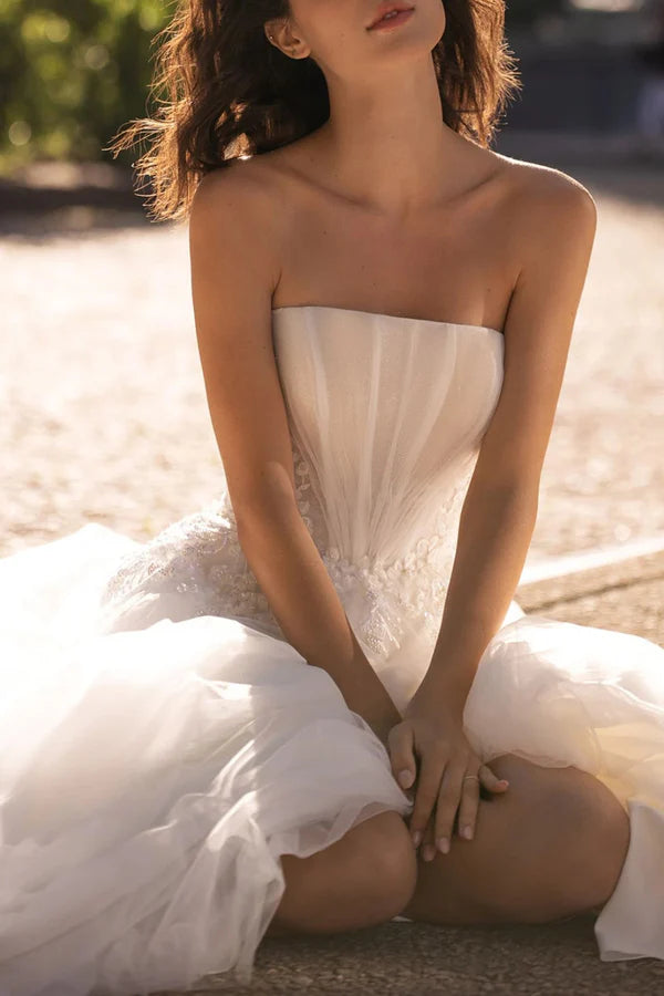 Vestido de novia estilo rural con calcomanía de encaje sin tirantes en forma de A