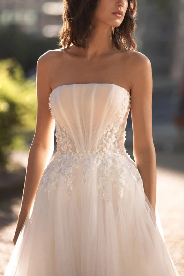 Vestido de novia estilo rural con calcomanía de encaje sin tirantes en forma de A