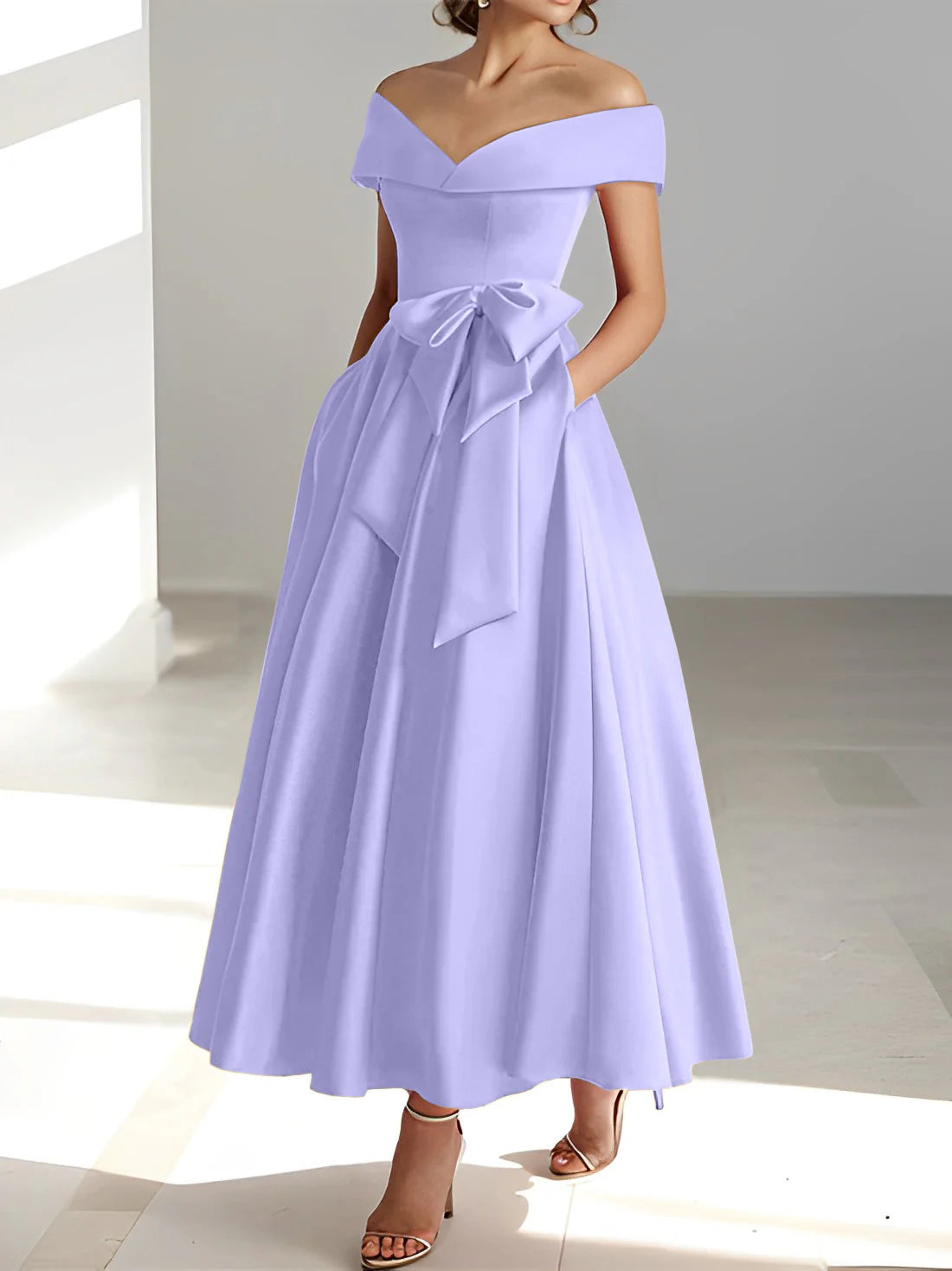 Abiti da sposa a trapezio/principessa con spalle scoperte e tasche