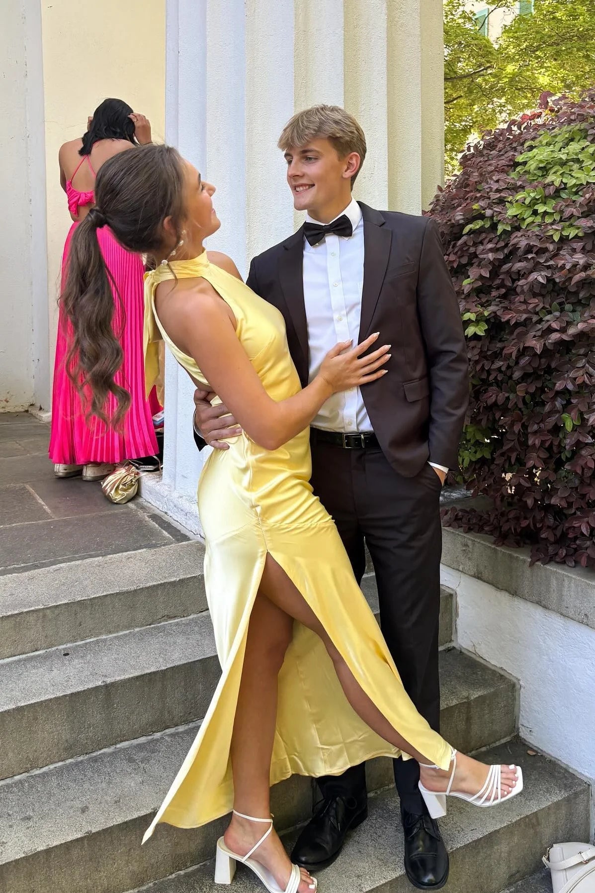 Yellow Satin Sheath Floor-Length Evening Dress with Halter Neck and Side Ruching