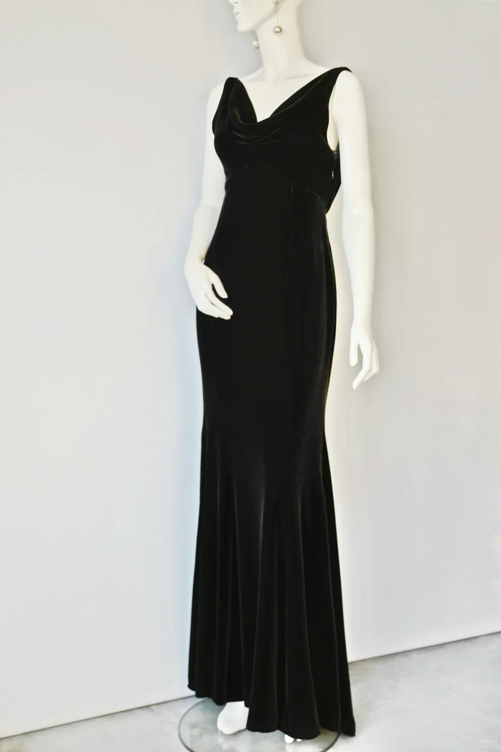 Black Velvet Cowl Neck Mermaid Floor-Length Dress
