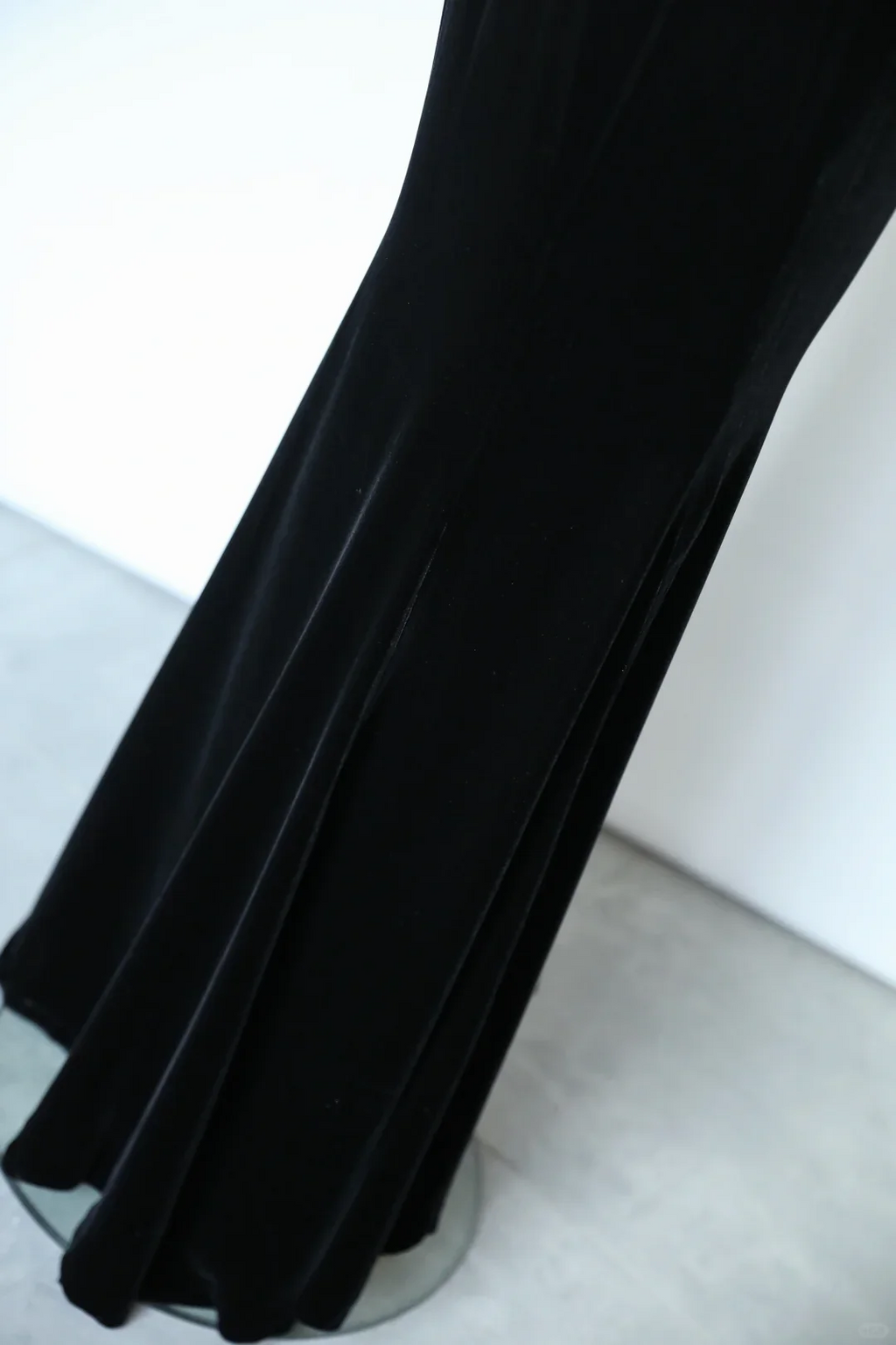 Black Velvet Cowl Neck Mermaid Floor-Length Dress