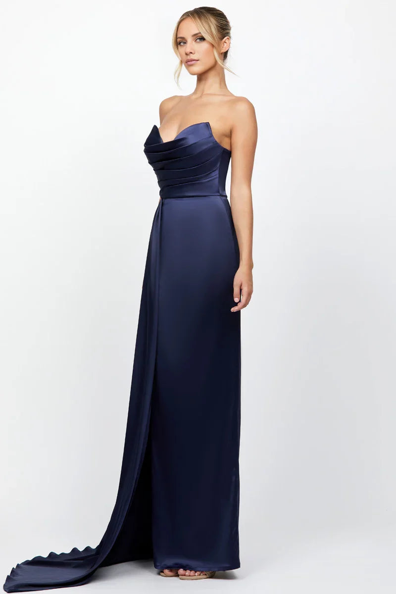 Luxurious Mermaid V Neck Sleeveless Strapless Ruched Train-Back Floor-Length Evening Dress