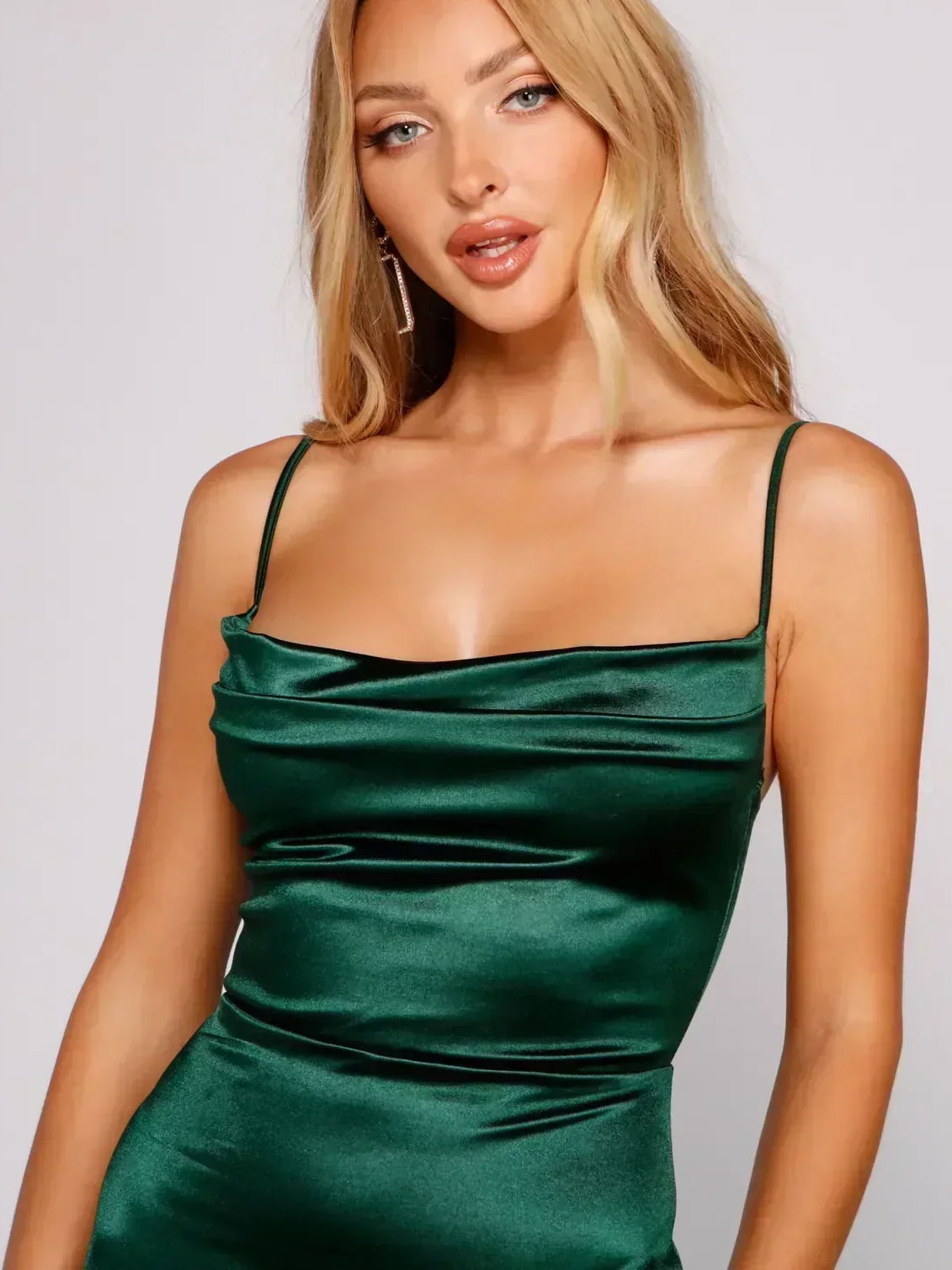 Luxurious Satin Mermaid Gown Cowl Neck Spaghetti Strap Open Back Floor Length Evening Dresses