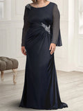 Vestido de madre de la novia con escote redondo y diamantes, corte tubo/pilar