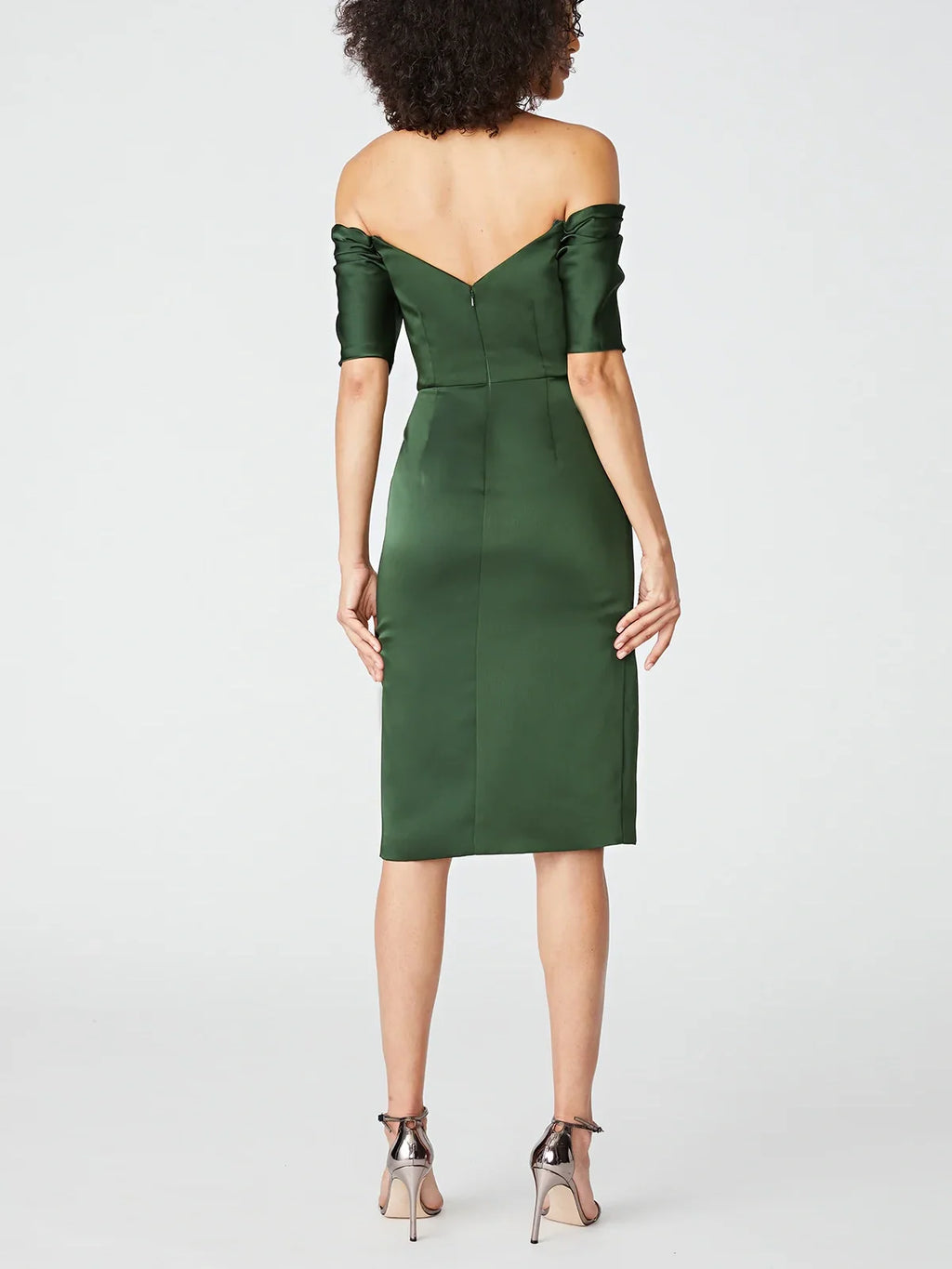 Vestidos de madre de la novia con abertura lateral, sin tirantes, sin mangas y hasta la rodilla