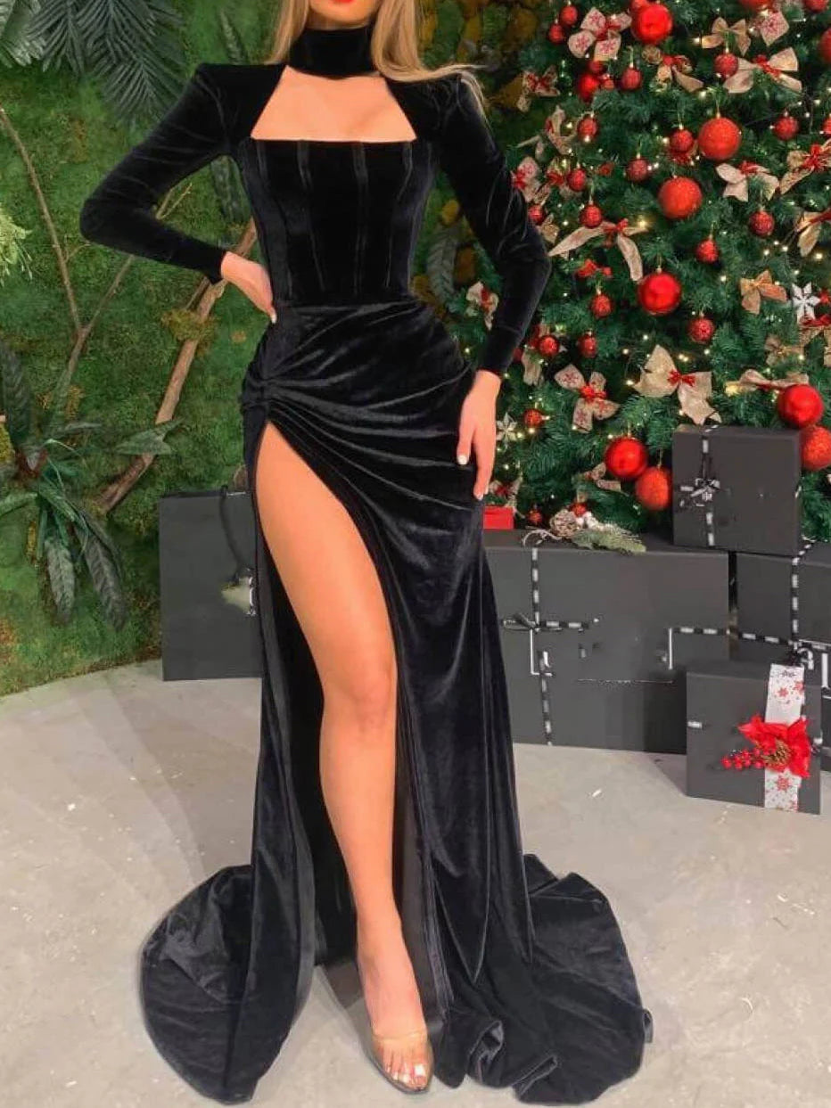 Vestido largo ajustado con abertura y mangas largas en forma de columna