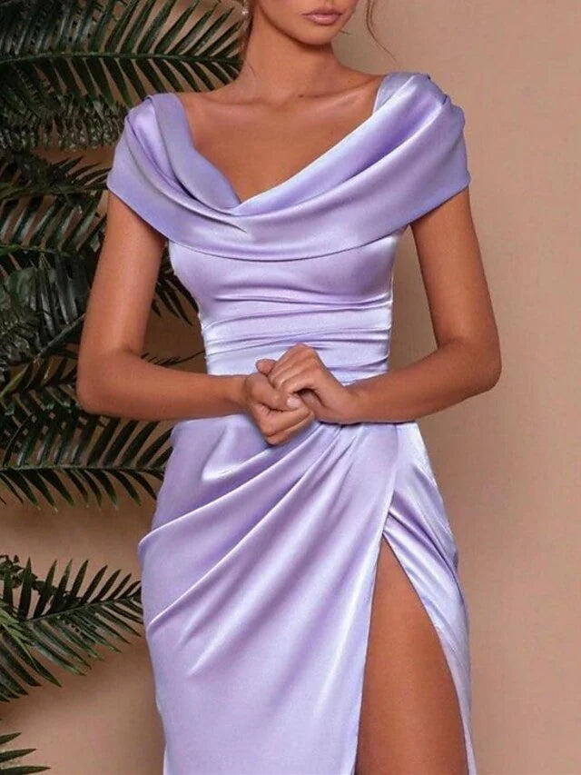 Abito da sera aderente/dritto con scollo a V e lunghezza al pavimento