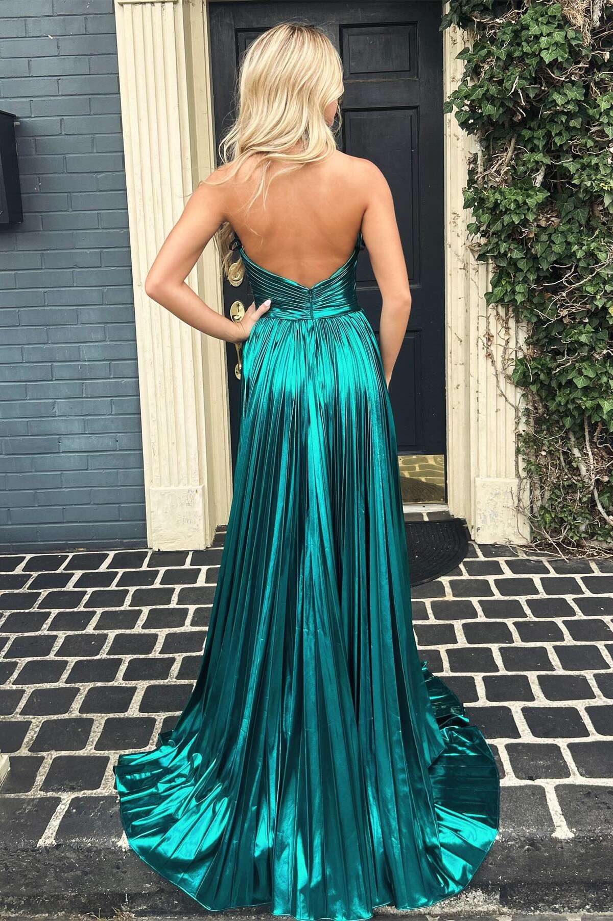 Gold Satin A-Line Floor-Length Dress with Halter Neckline and Pleated Skirt
