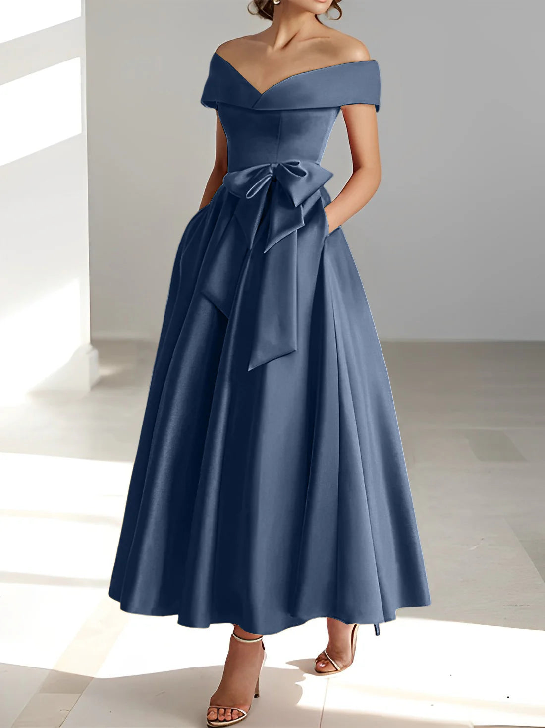 Abiti da sposa a trapezio/principessa con spalle scoperte e tasche